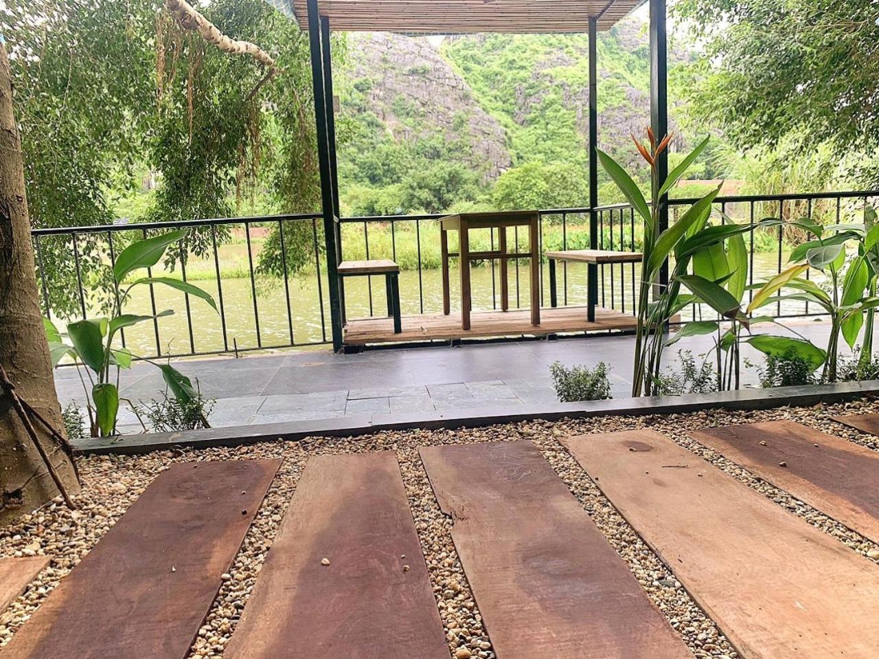 Retreat Ninh Binh