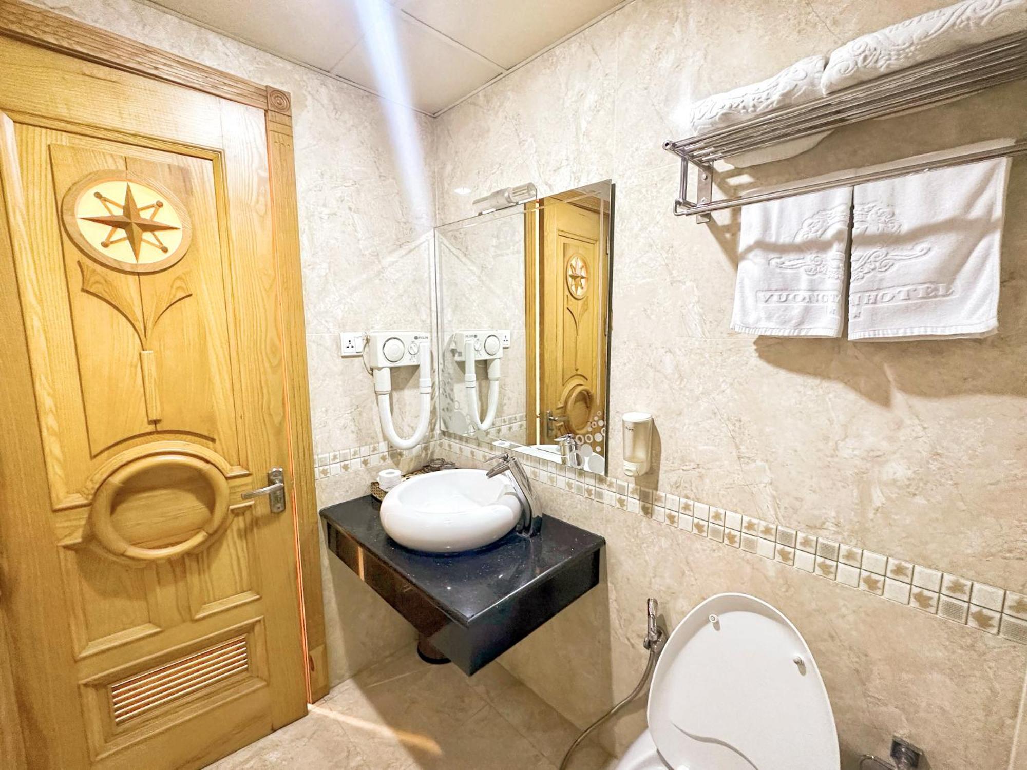 Vuong Tai Khách sạn 2*