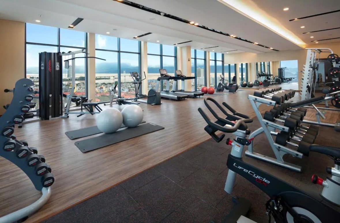 Luxury In Sheraton Buiding