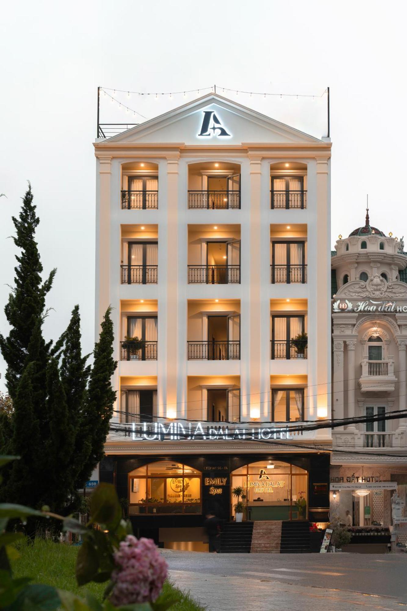Hotel Lumina 3*