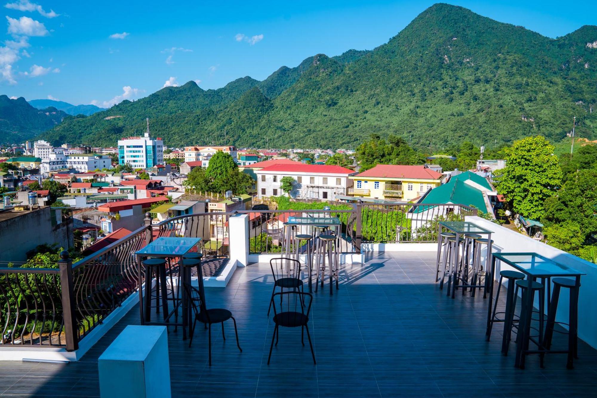 Hotel Lila & Motorbike Tours *
