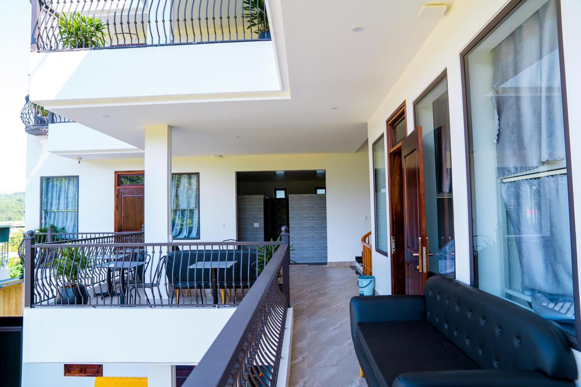 Lila & Motorbike Tours Hotel Ha Giang