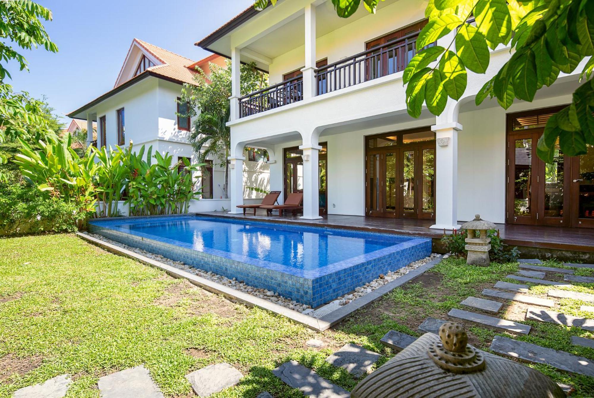 Tropical Pool Villa *