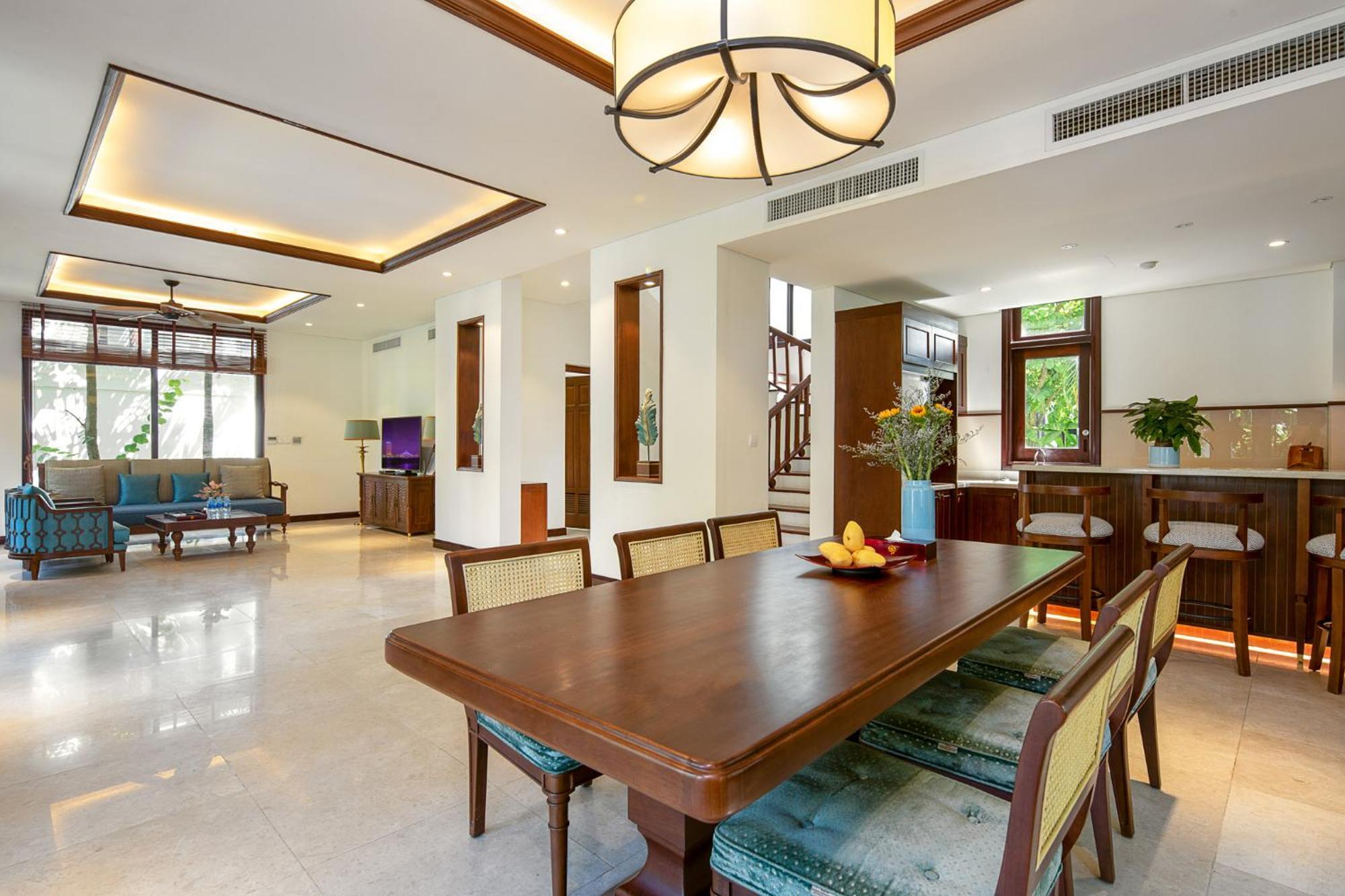 Tropical Pool Villa