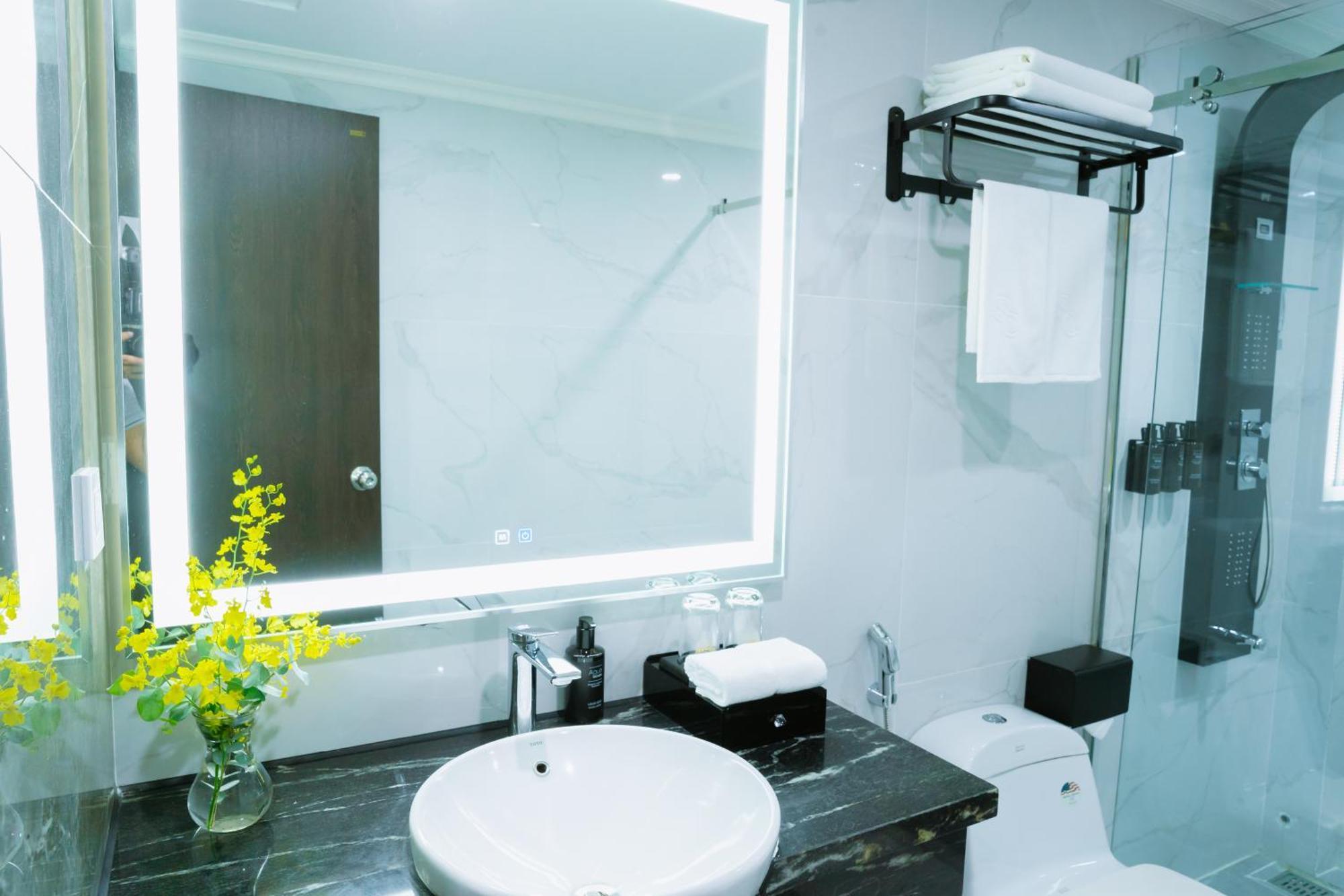 Sc Luxury Hotel Ha Long