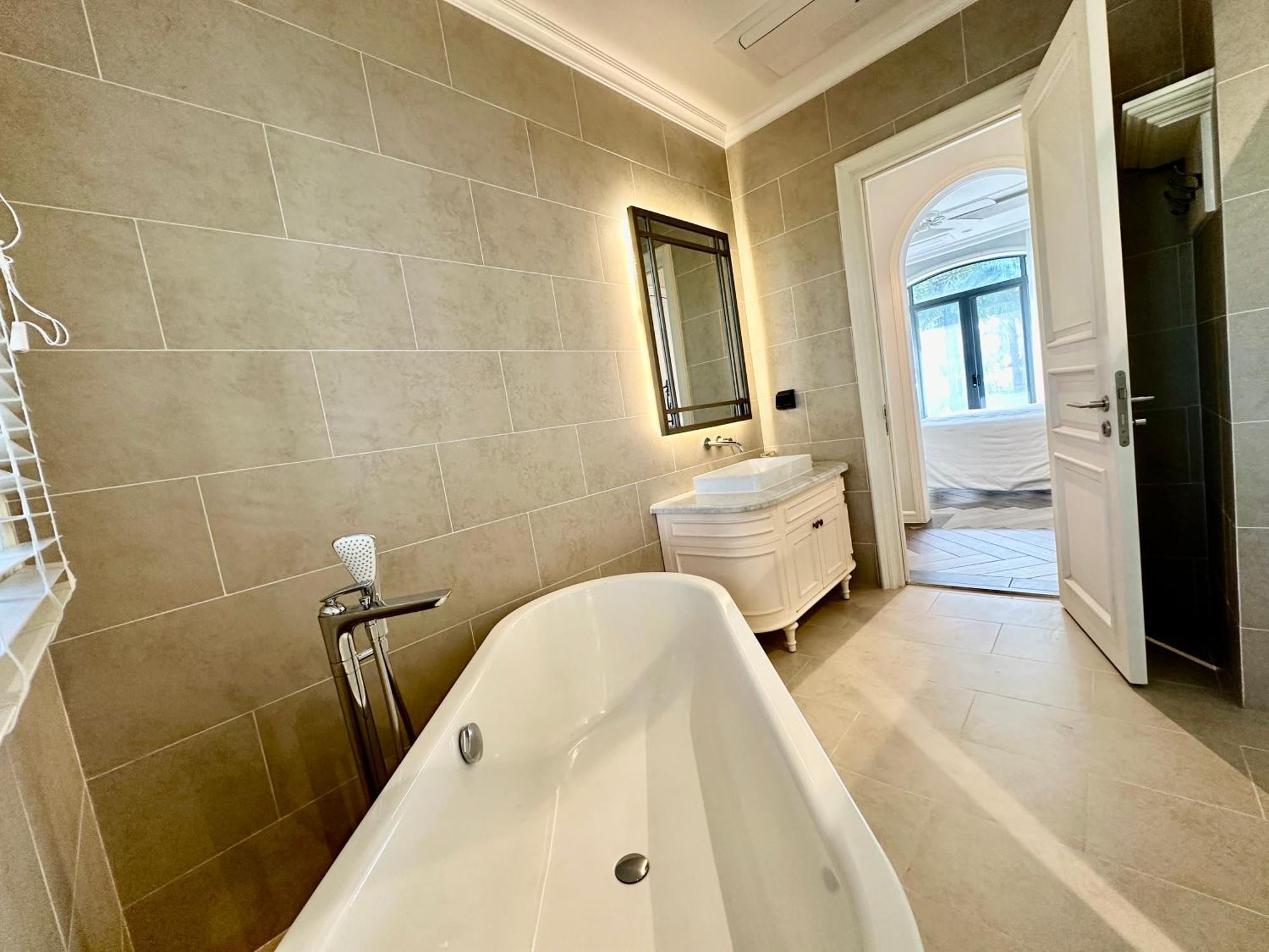 Villa Bellevue West 4br Beachfront With Private Swimming Pool Phu Quoc