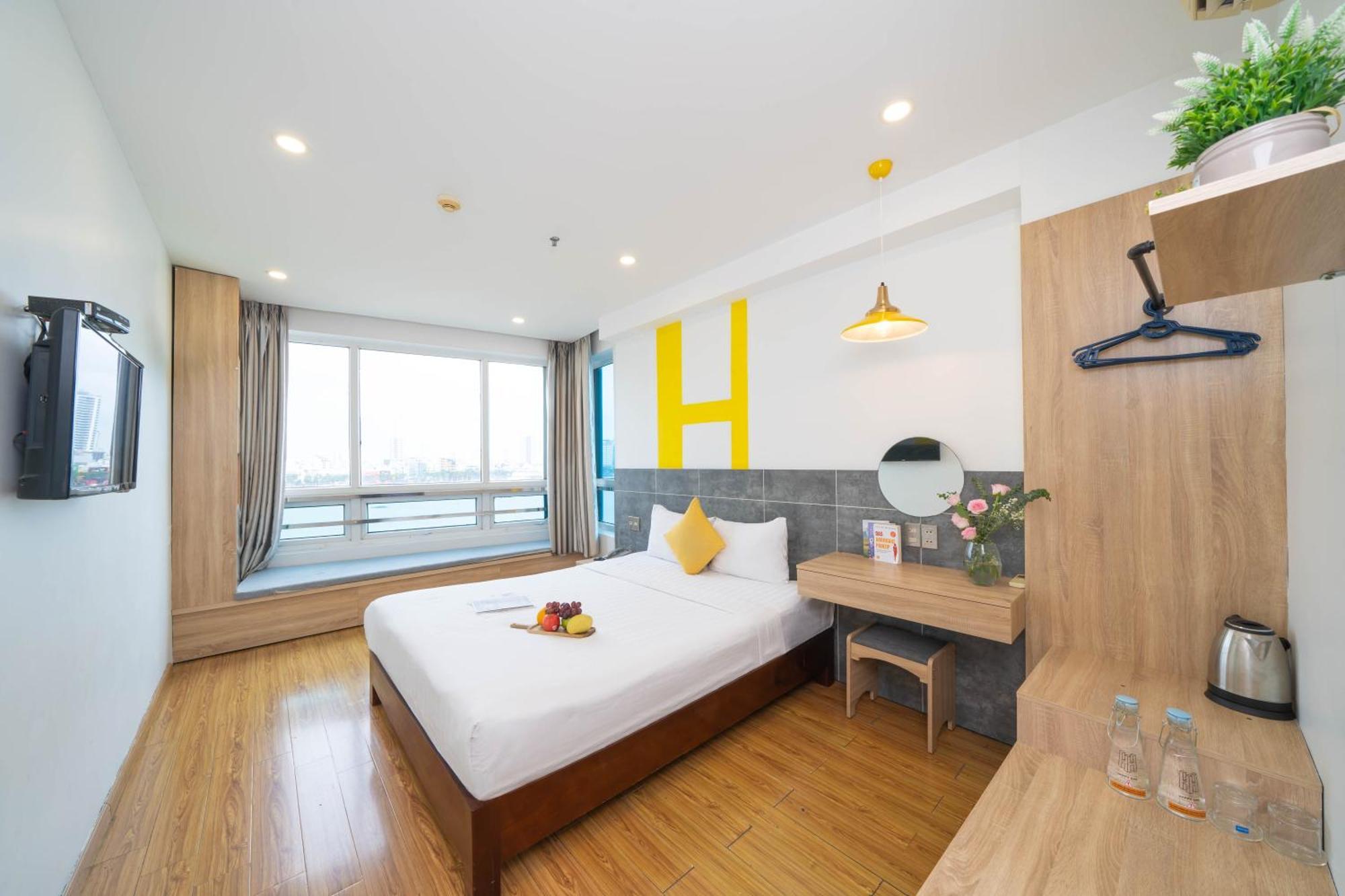Happy Day Riverside & By Haviland Hotel