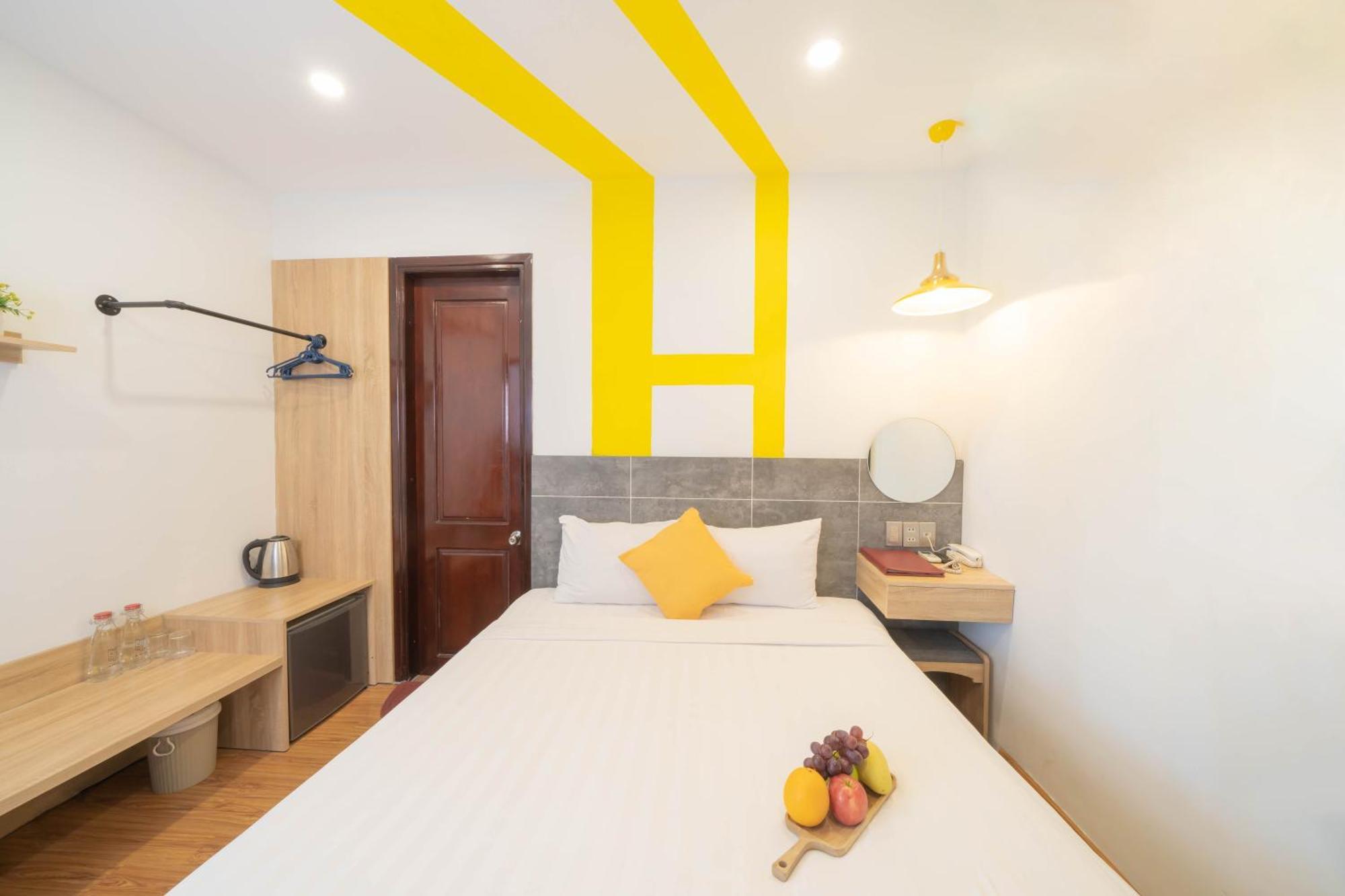 Happy Day Riverside & By Haviland Da Nang