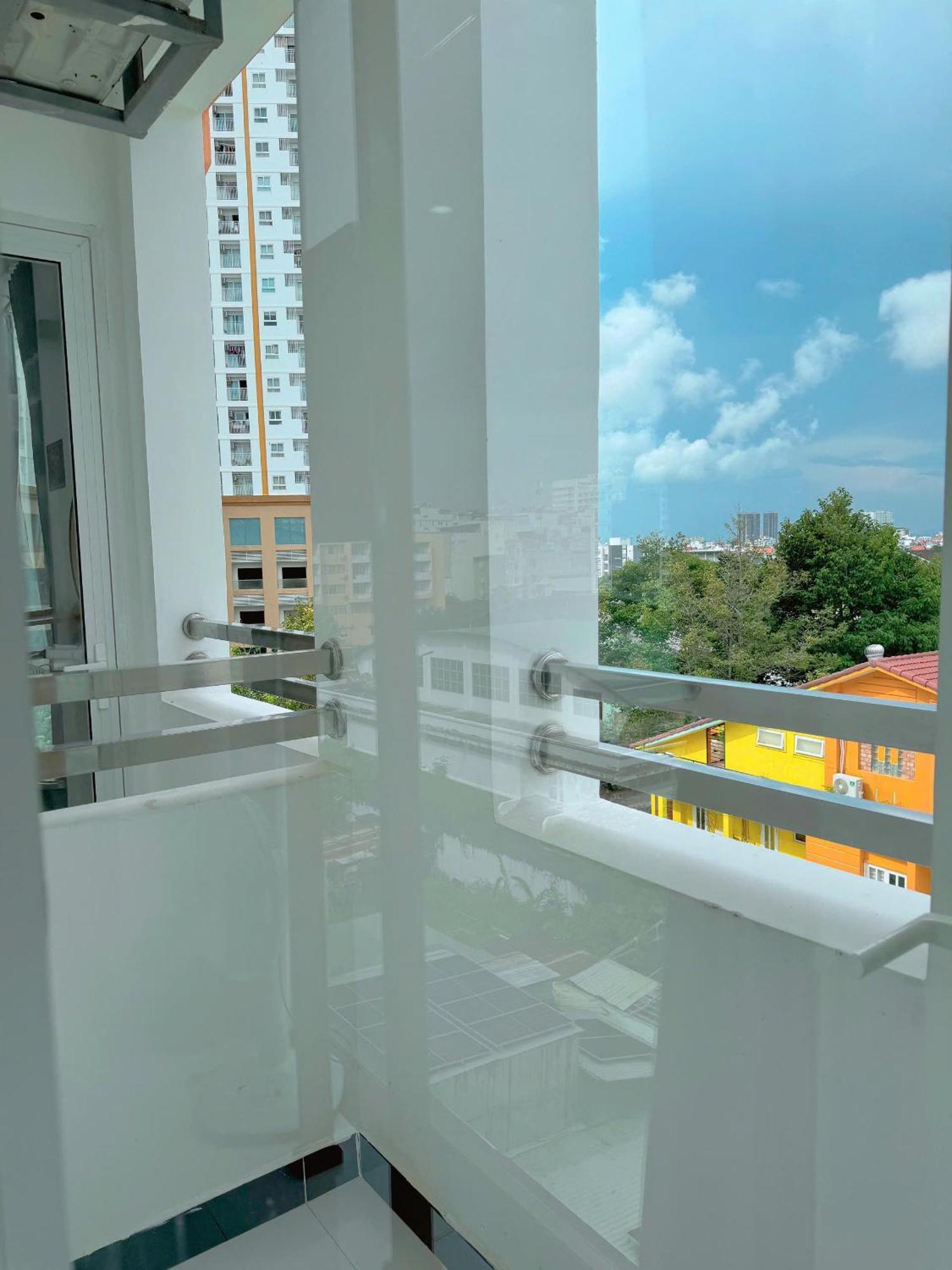 Cen Hotel