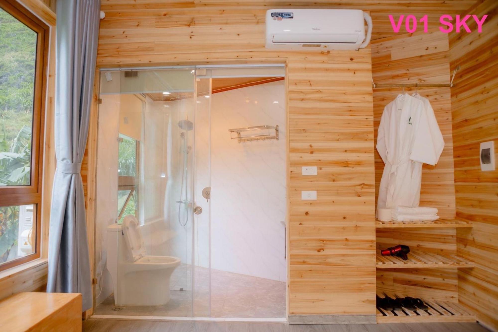 Valley Hostel Meo Vac