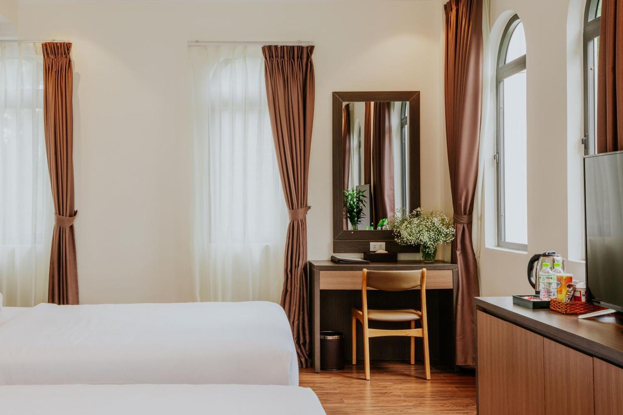Rừng Lá Kim Khu nghỉ mát 4*