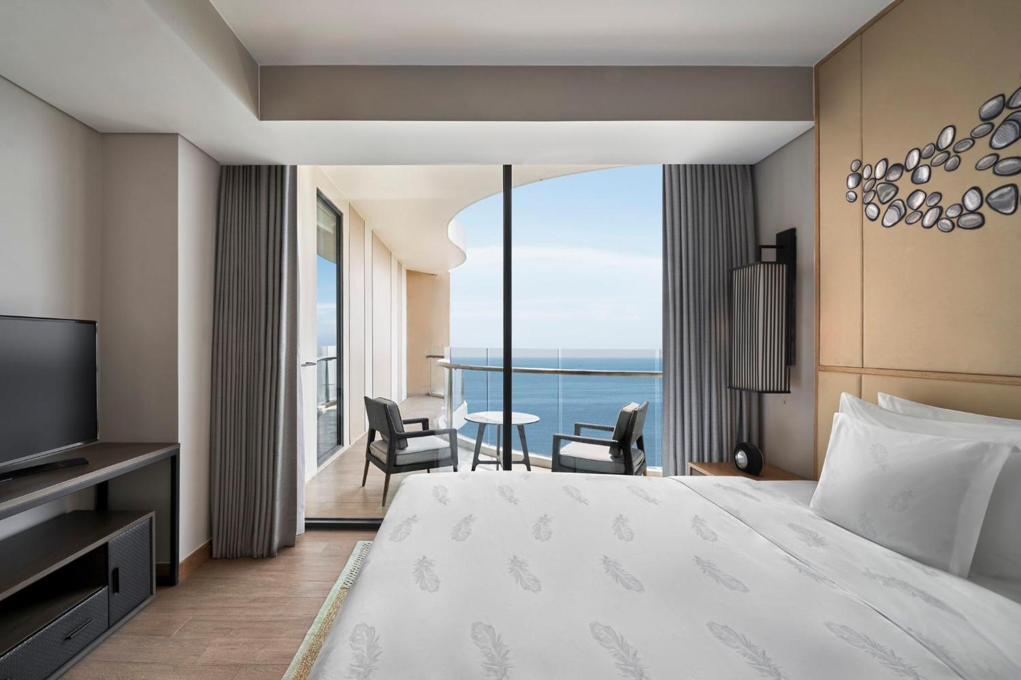 Intercontinental Long By Ihg