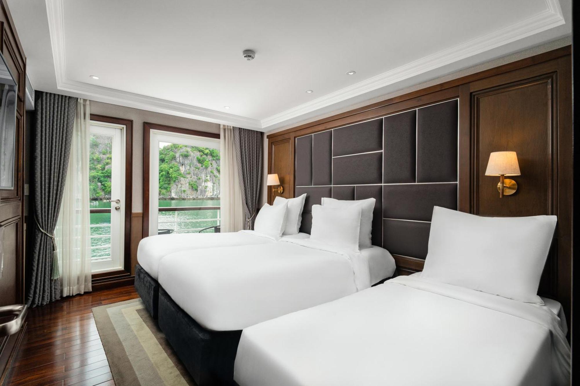 Ambassador Cruise Halong Bay Hạ Long