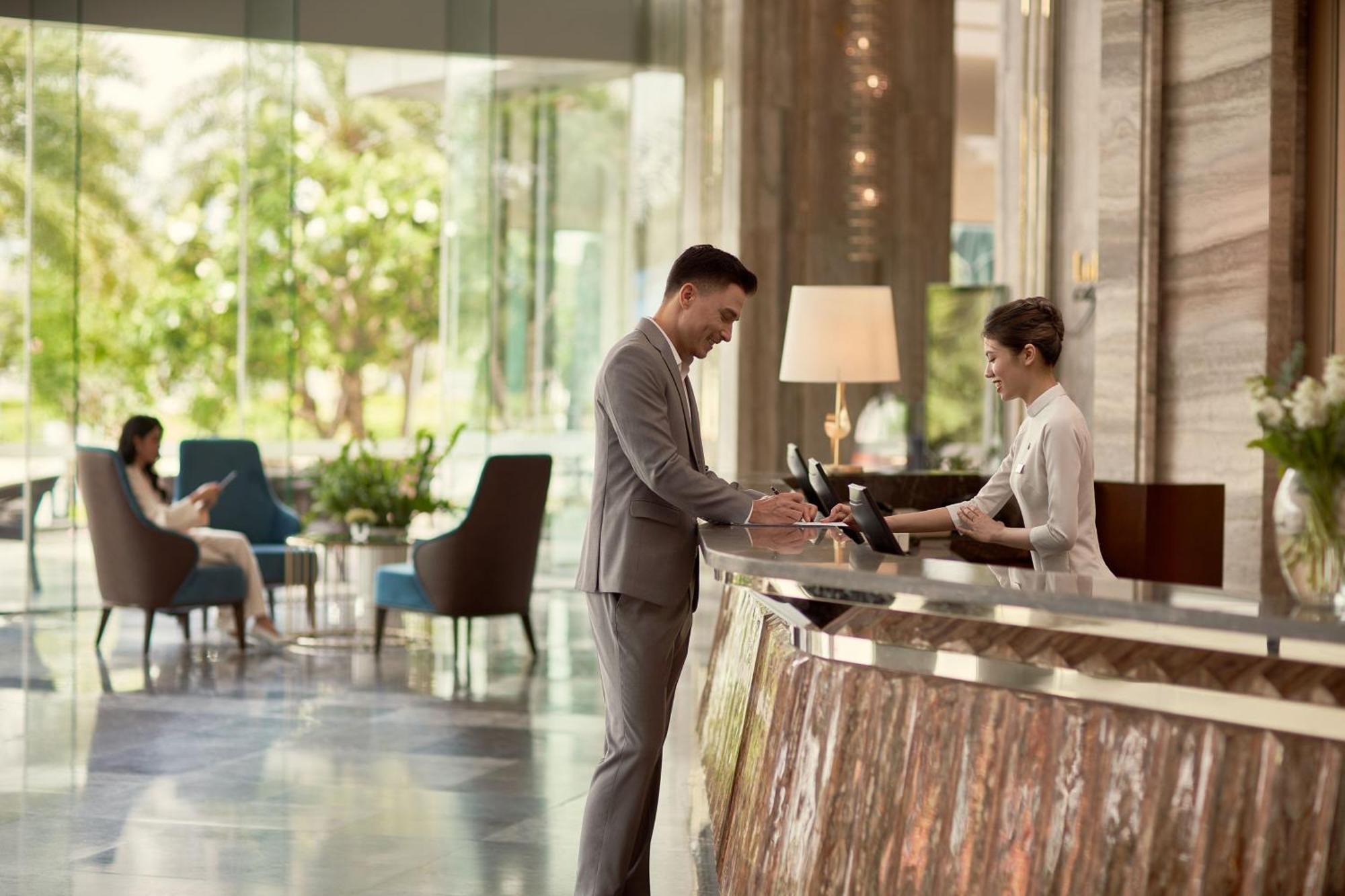 Sheraton Phong