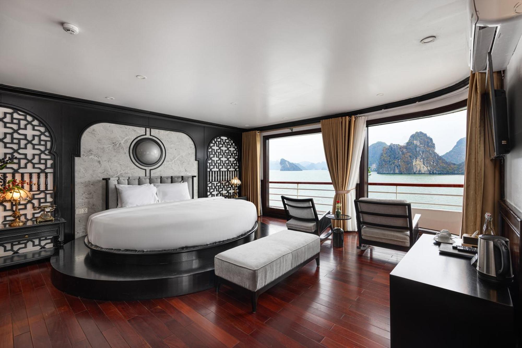  Aqua Of The Seas Cruise Halong