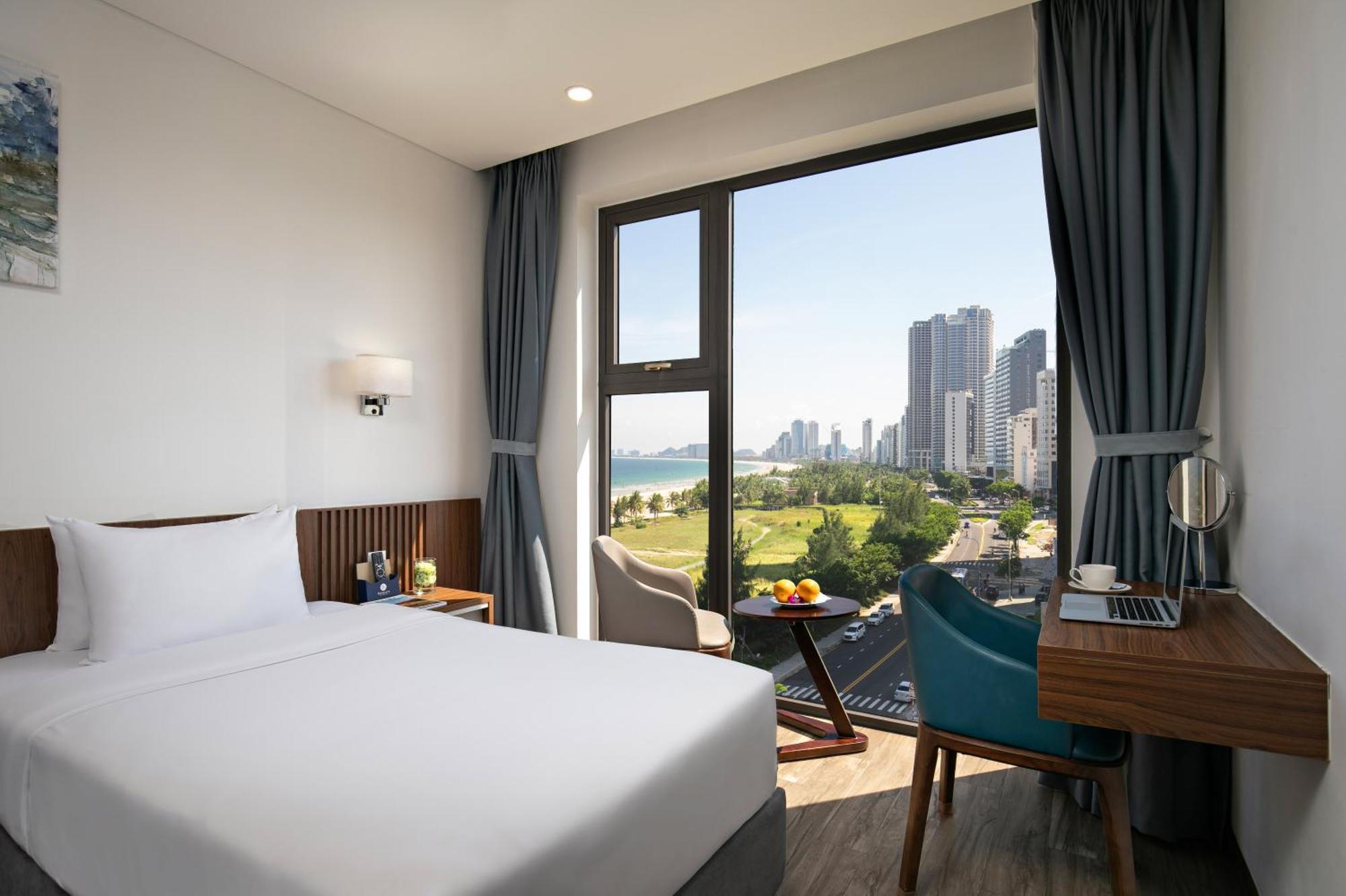Mangata Beachfront - Rooftop Bar Sea View 4*