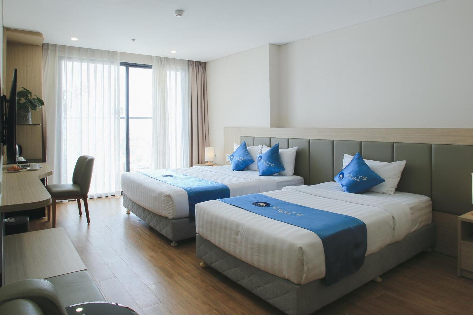 Elite Hotel 4*