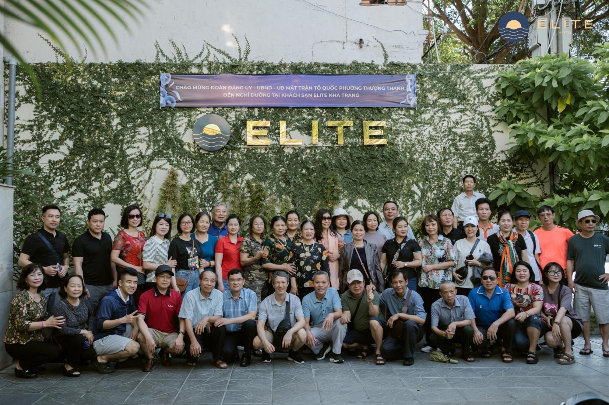 Elite