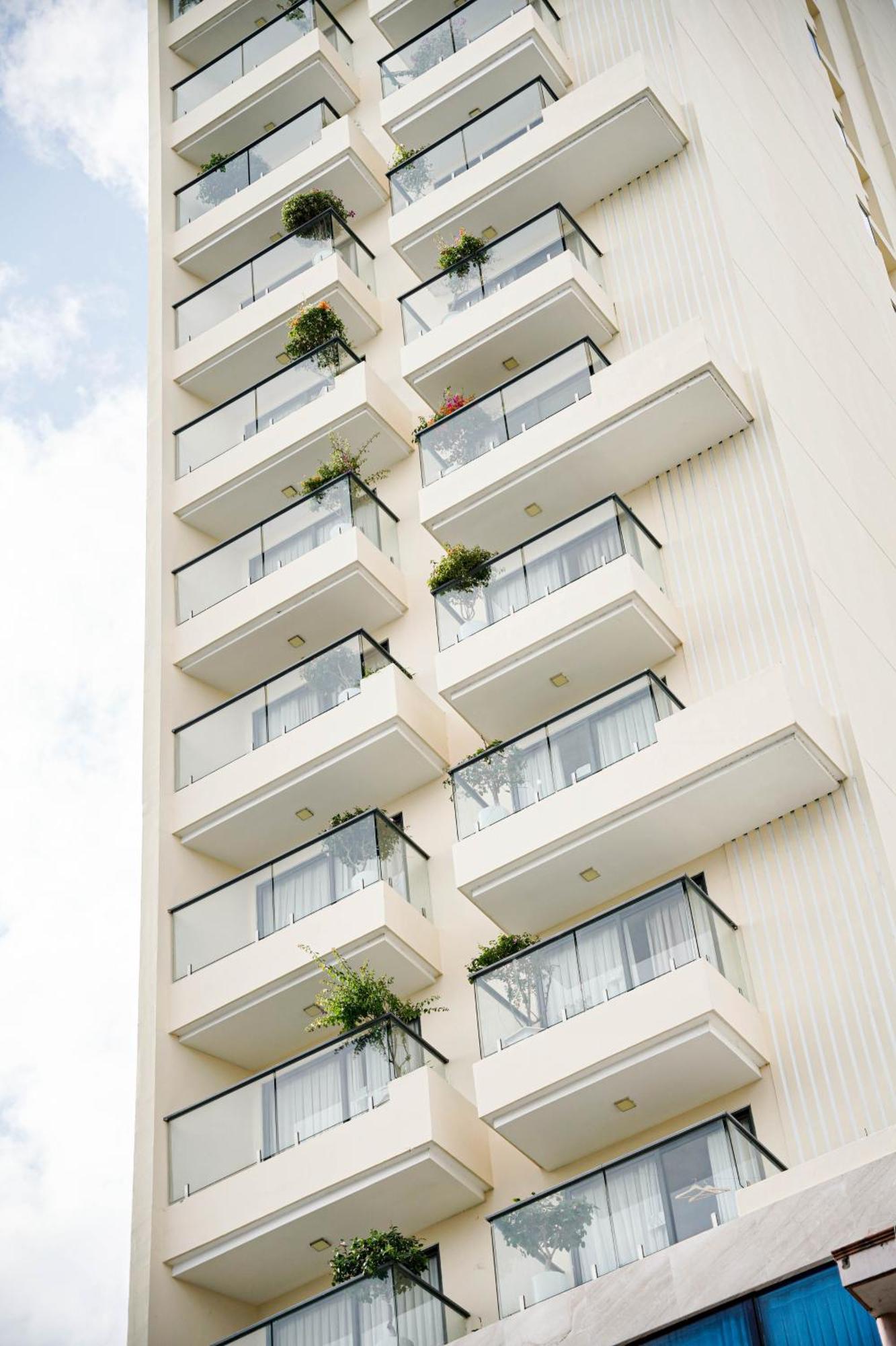 Elite Hotel 4*