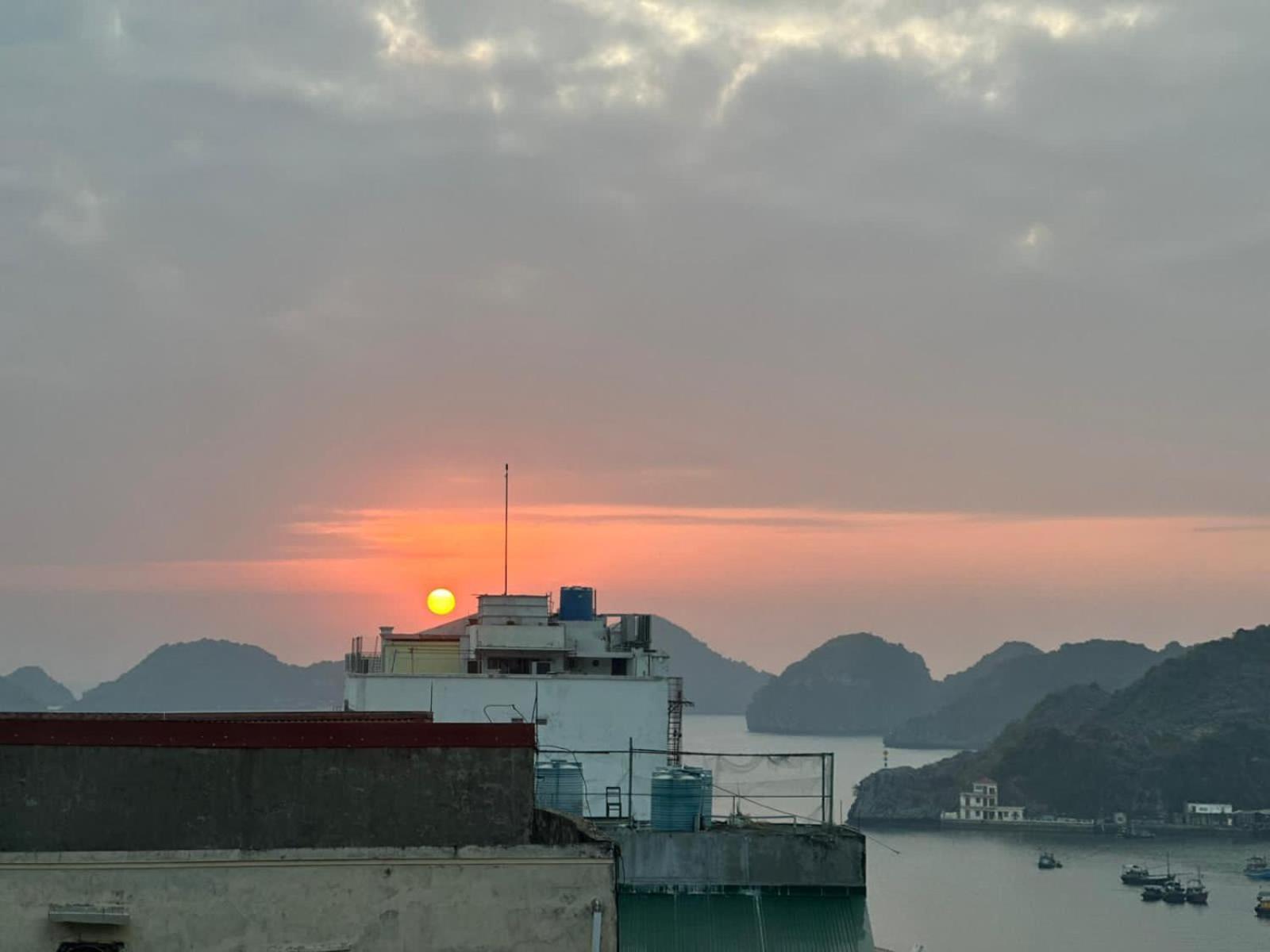 An Duong Cat Ba Hotel Chan Chau