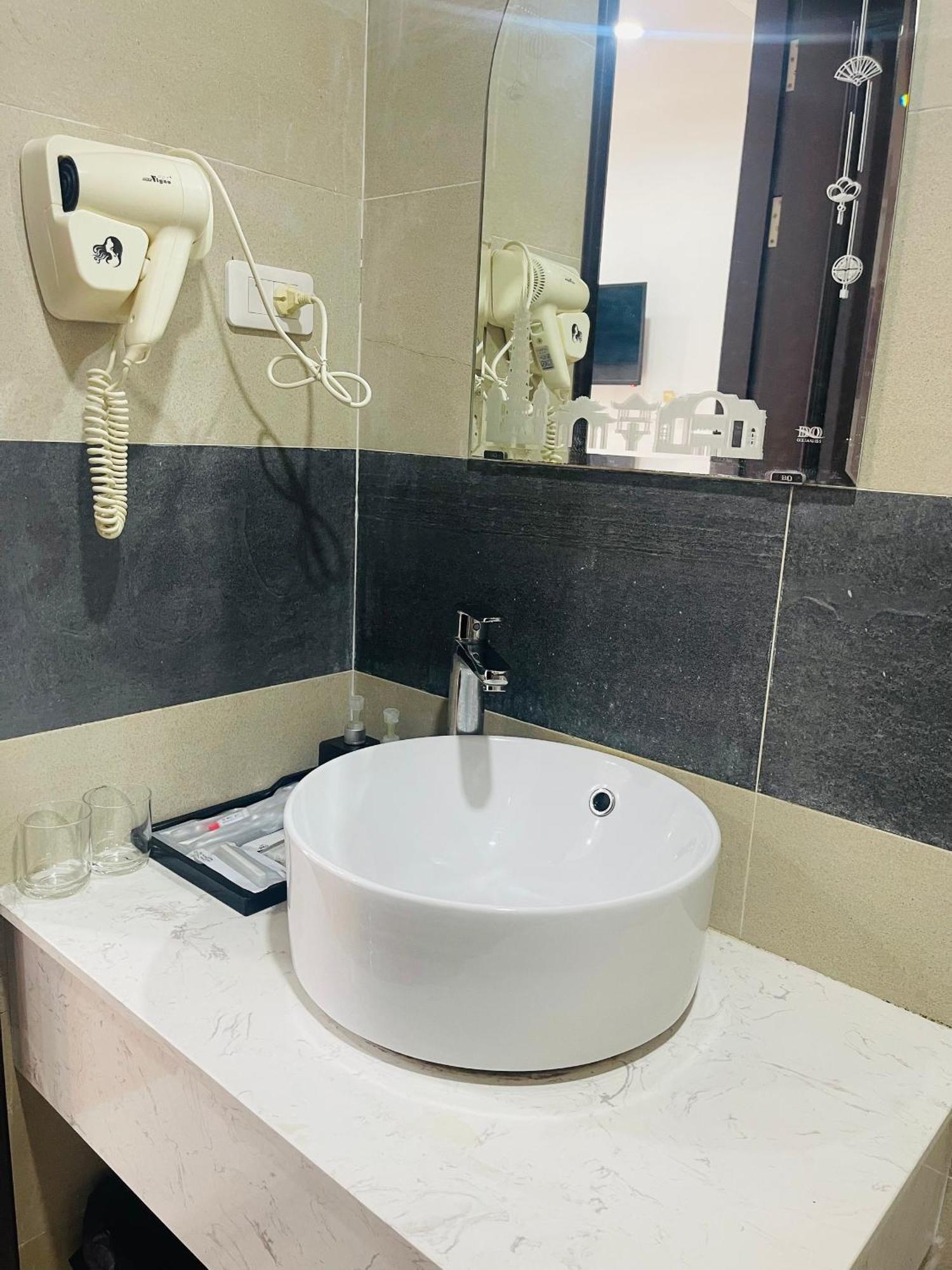 Silana Beachfront & 2* Da Nang