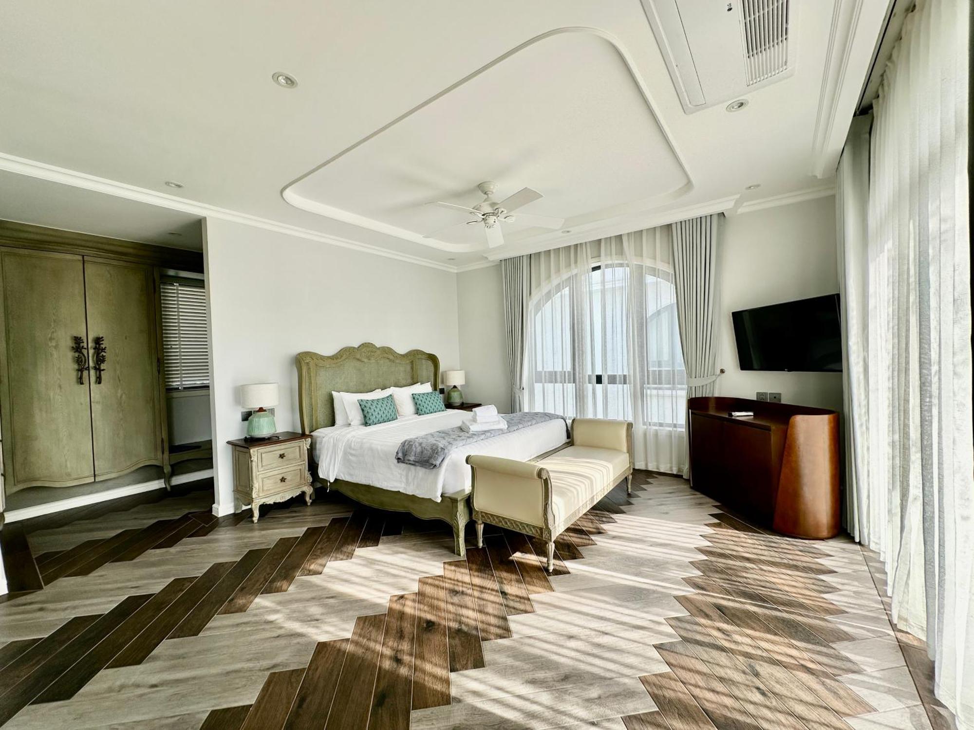 Villa Bellevue West 4br Beachfront With Private Swimming Pool Phu Quoc