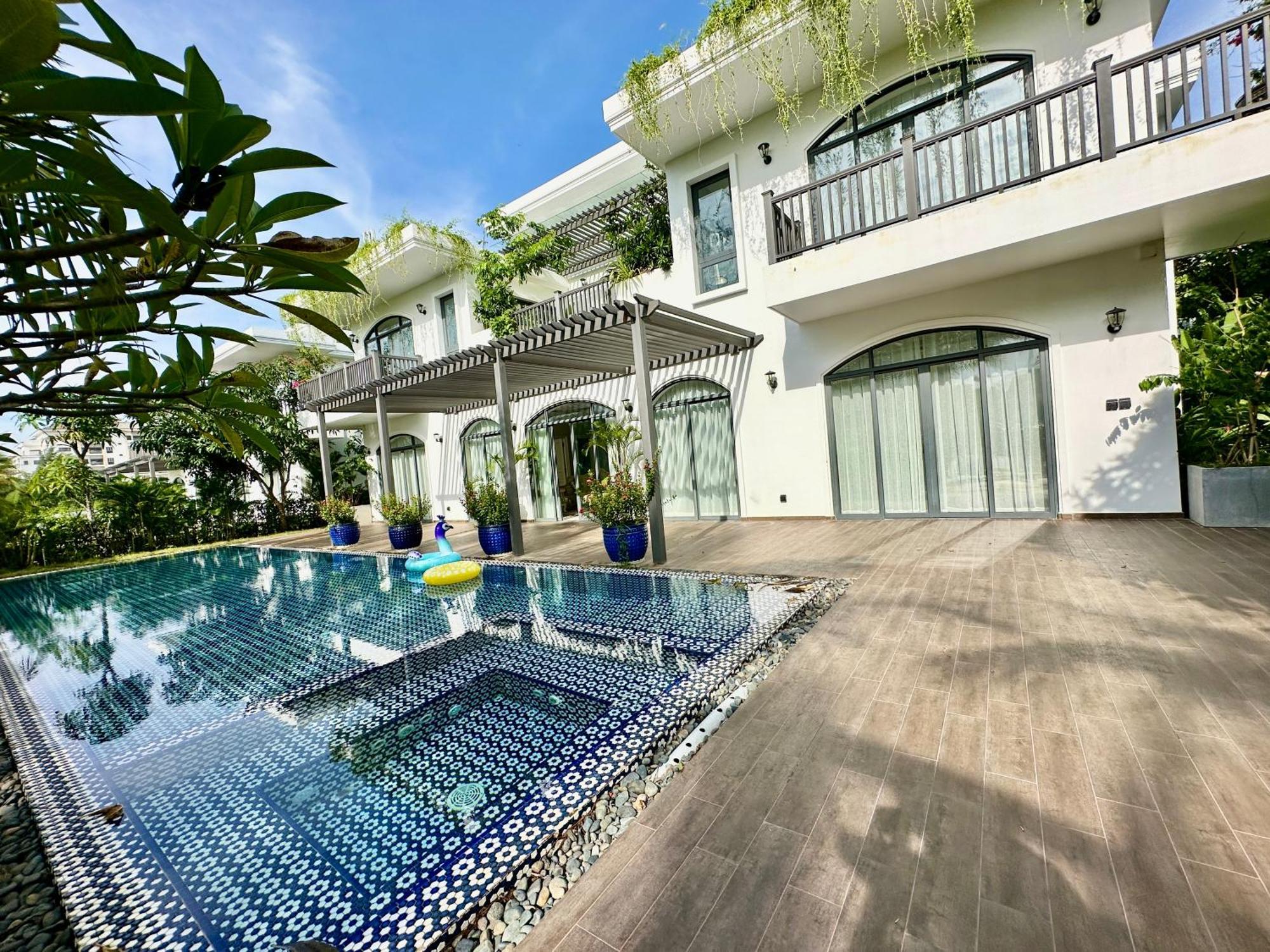 Bellevue West 4br Beachfront With Private Swimming Pool Phu Quoc