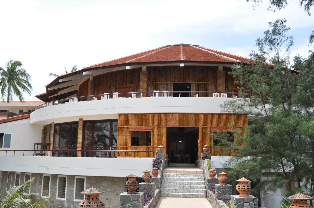 Stork Village Lang Co 3* Phu Loc