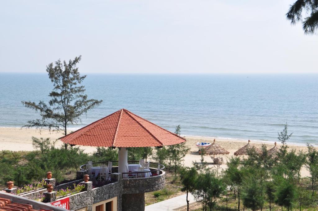Stork Village Lang Co Resort 3*