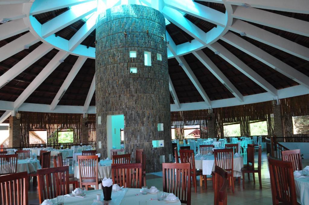 Stork Village Lang Co 3*