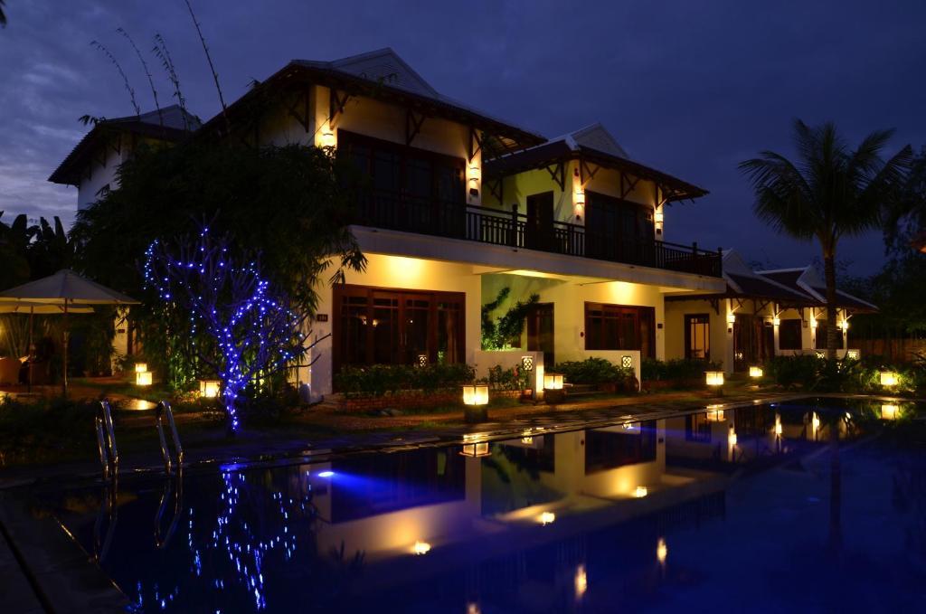 Khách sạn Riverside Bamboo Hội An