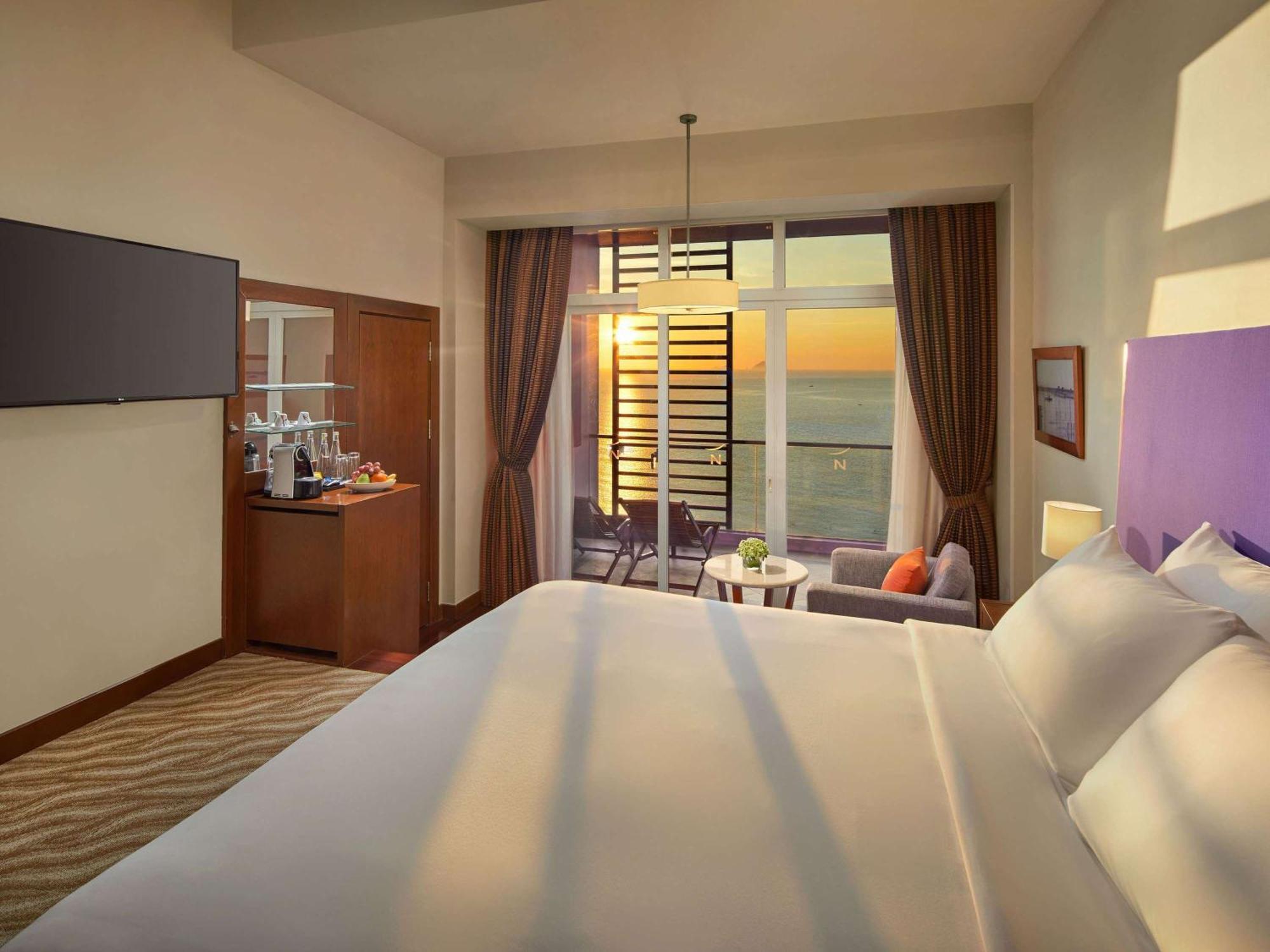 Khách sạn Novotel
