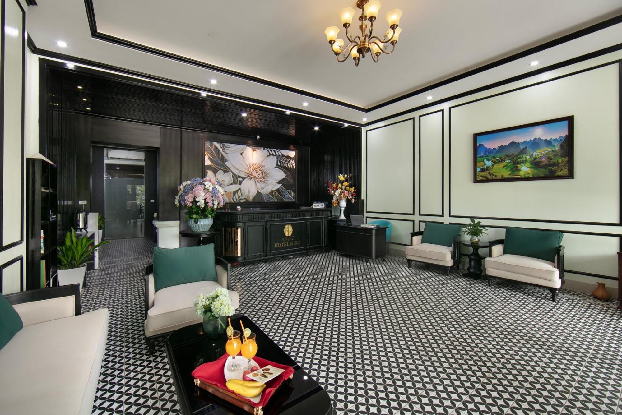 Anise & 4* Hanoi