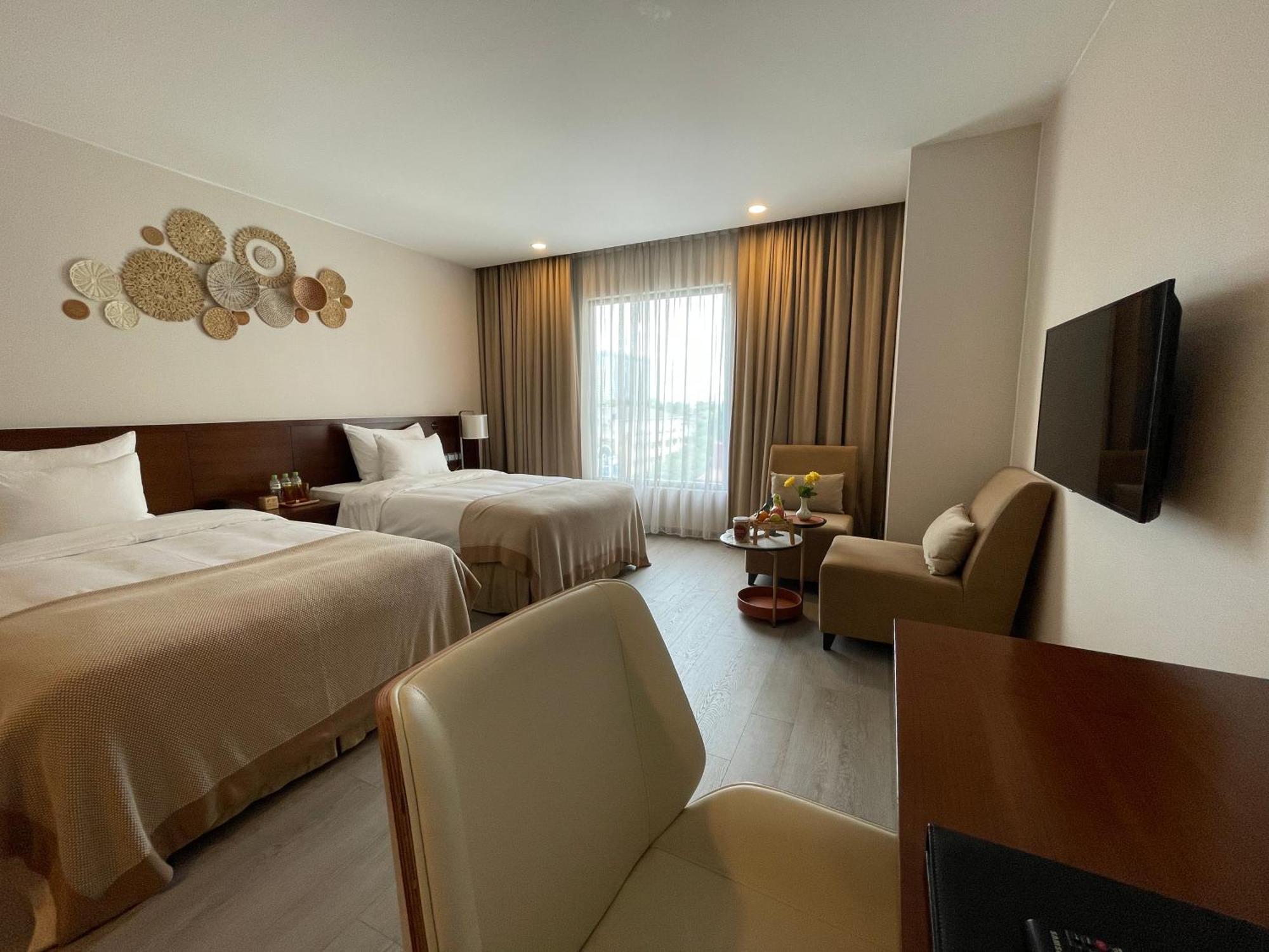 Hotel The Ann & 4*