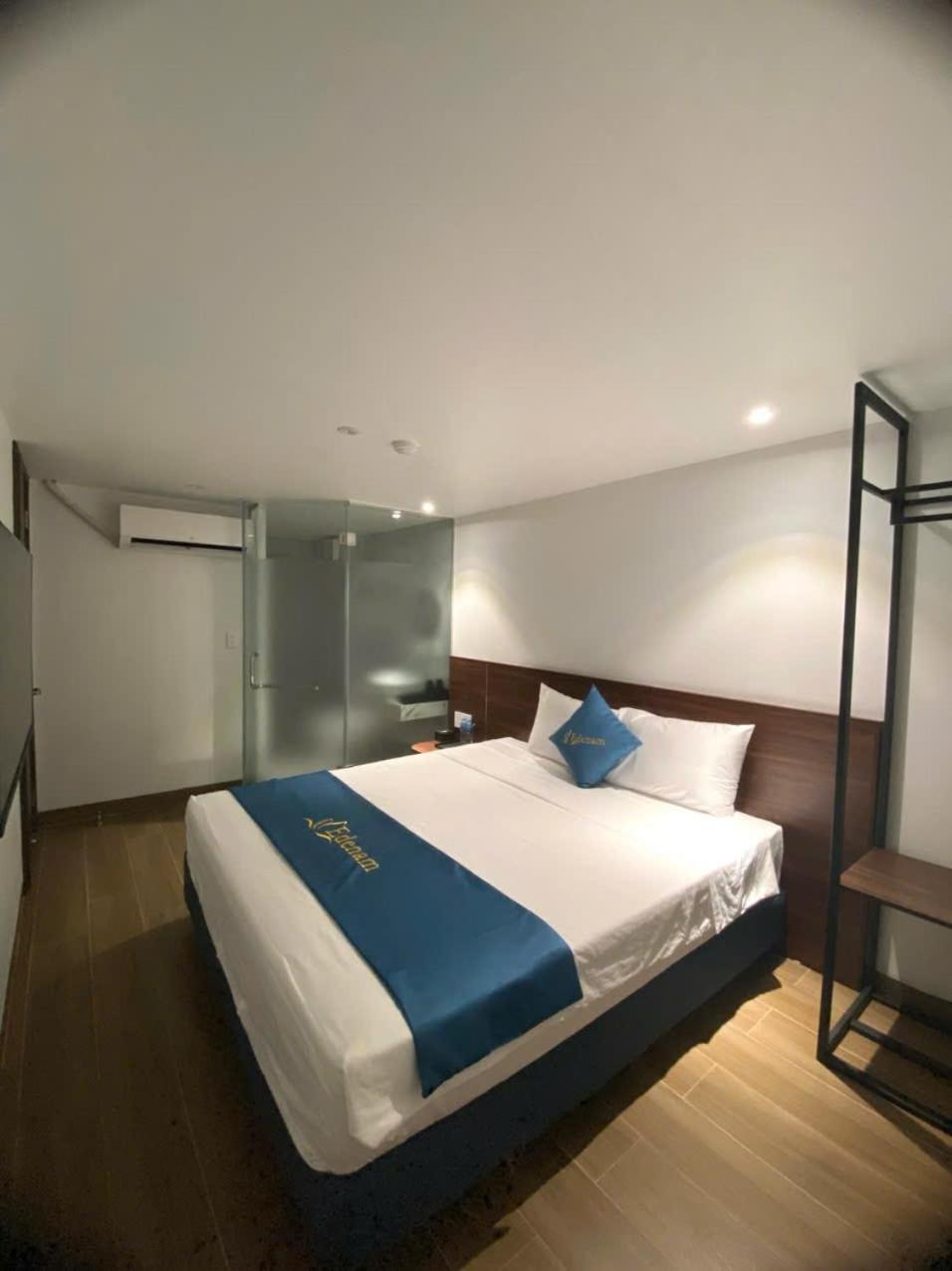 Edenam Boutique Ha Long