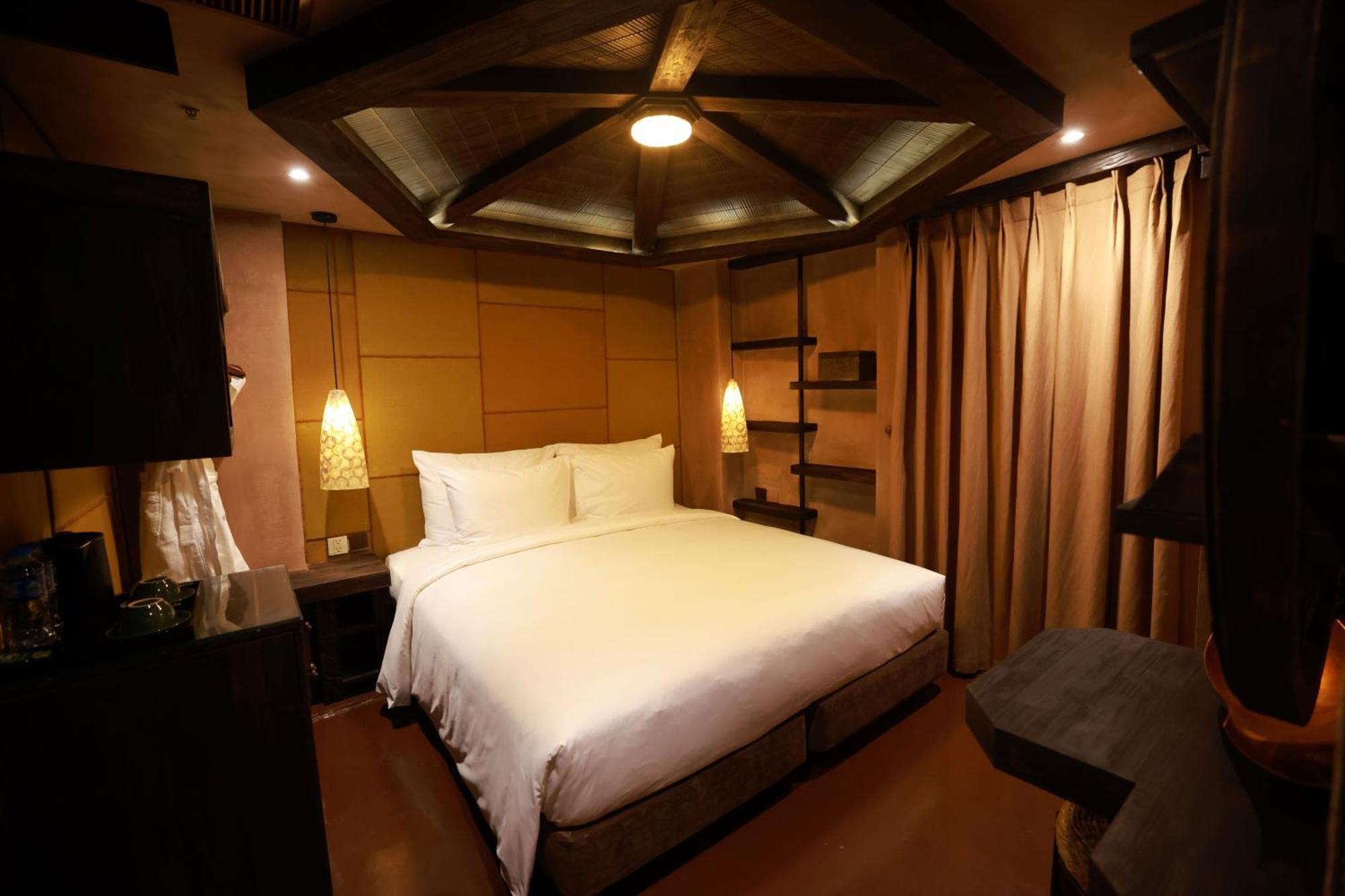 Hotel Kecho Legacy & 4*