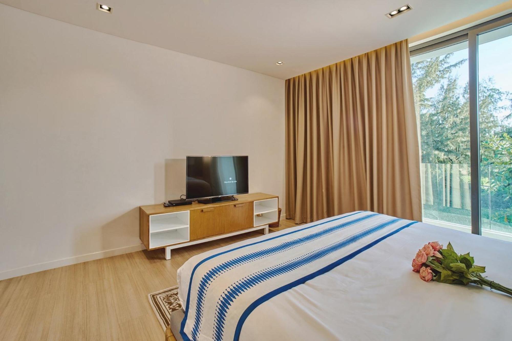 Clean & Quiet - The Point Biệt thự