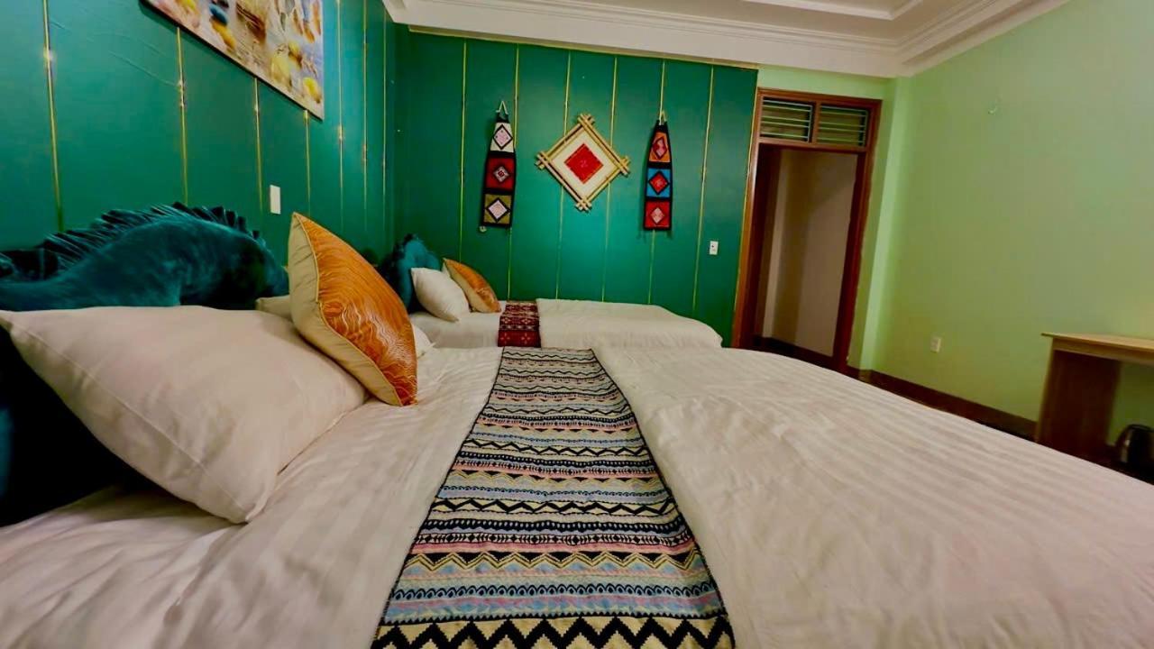 Safari & Motorbikes Bed & Breakfast Ha Giang