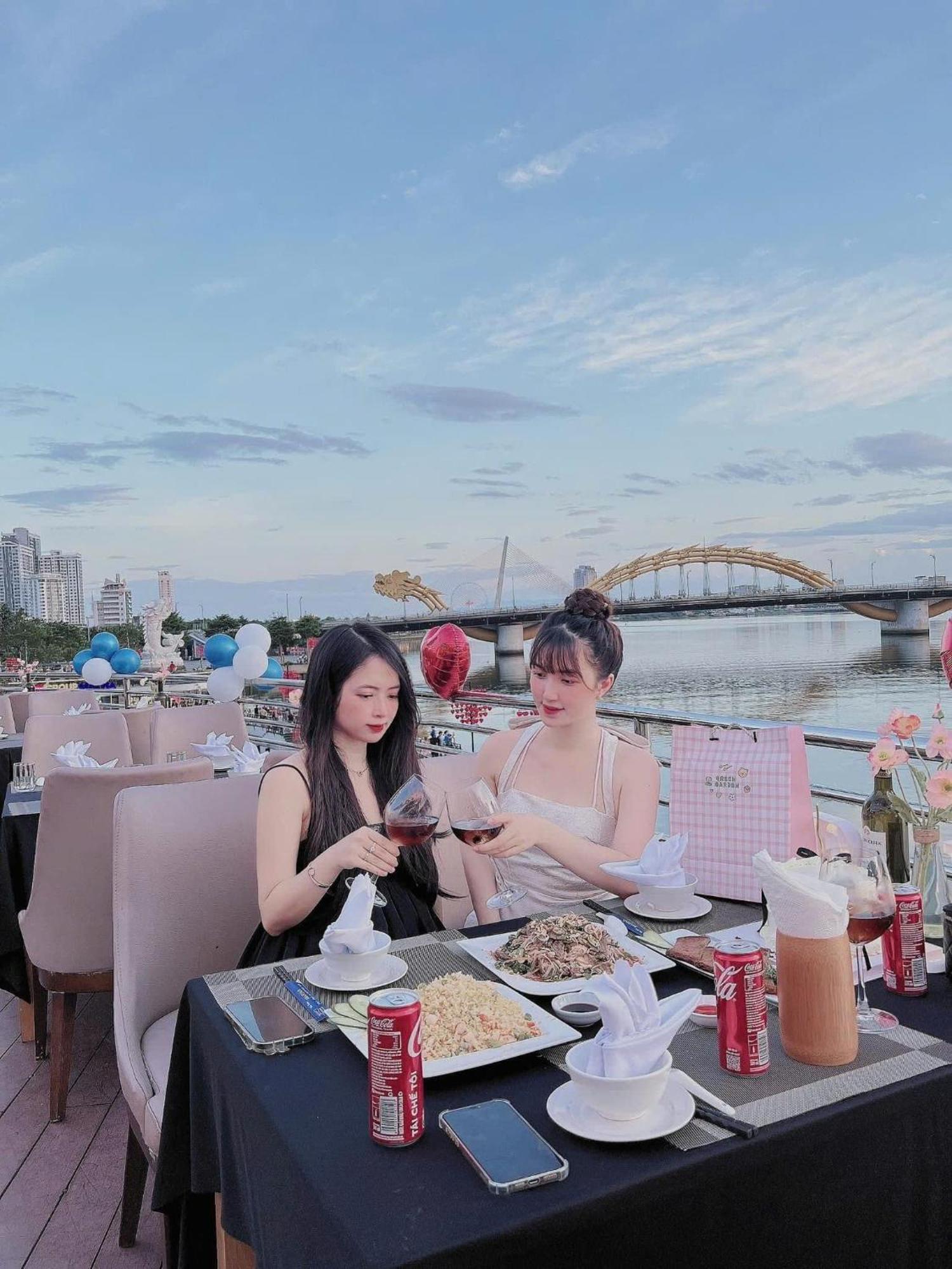Moonlight & - Center, High Floor, Great Location & Great Views & Dragon Bridge Views Da Nang