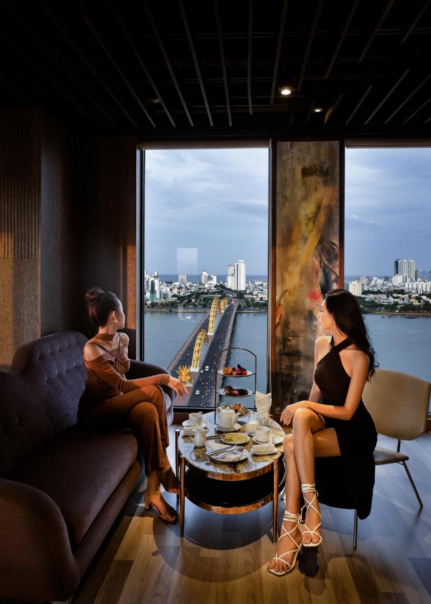 Moonlight & - Center, High Floor, Great Location & Great Views & Dragon Bridge Views Hotel 4*