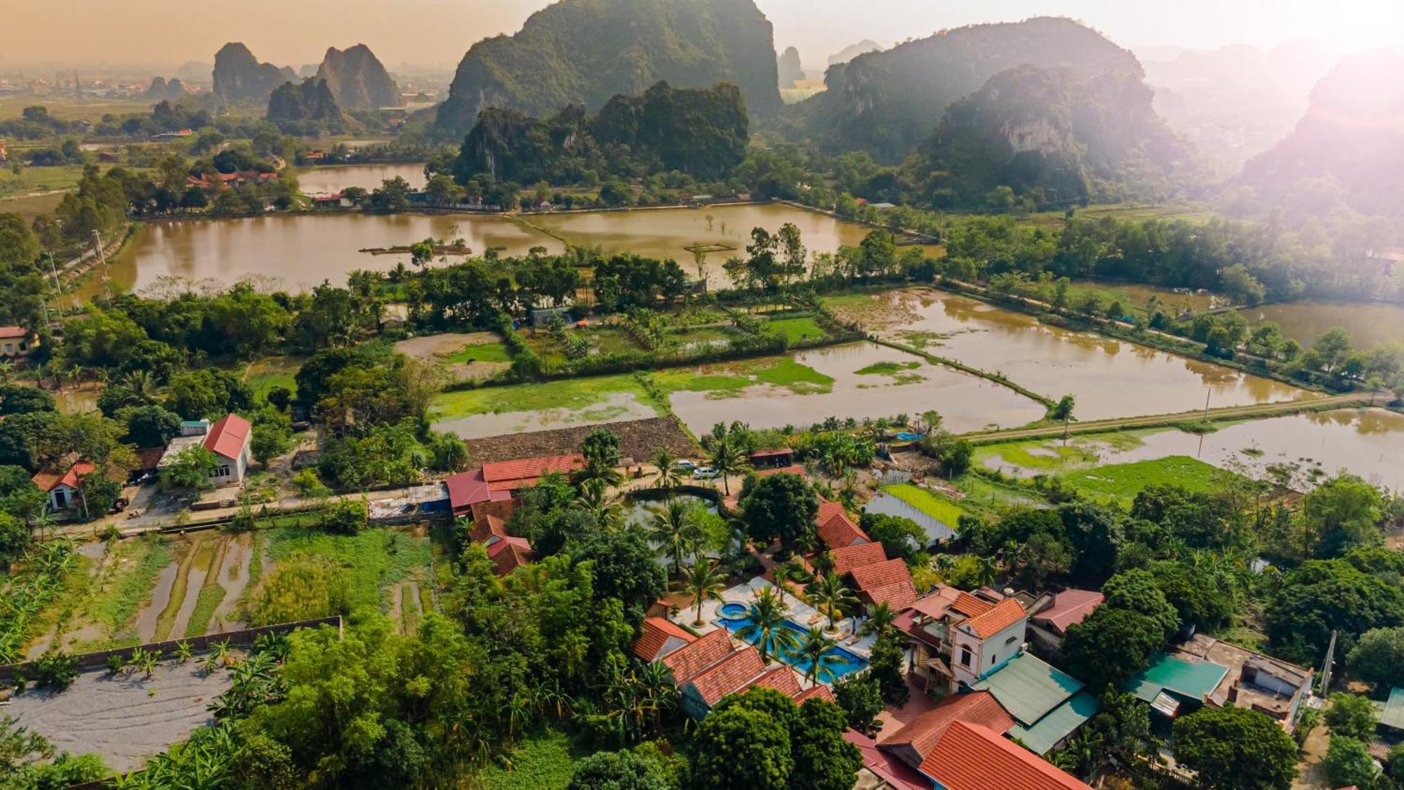 Lodge Tam Coc Garden Ninh Binh