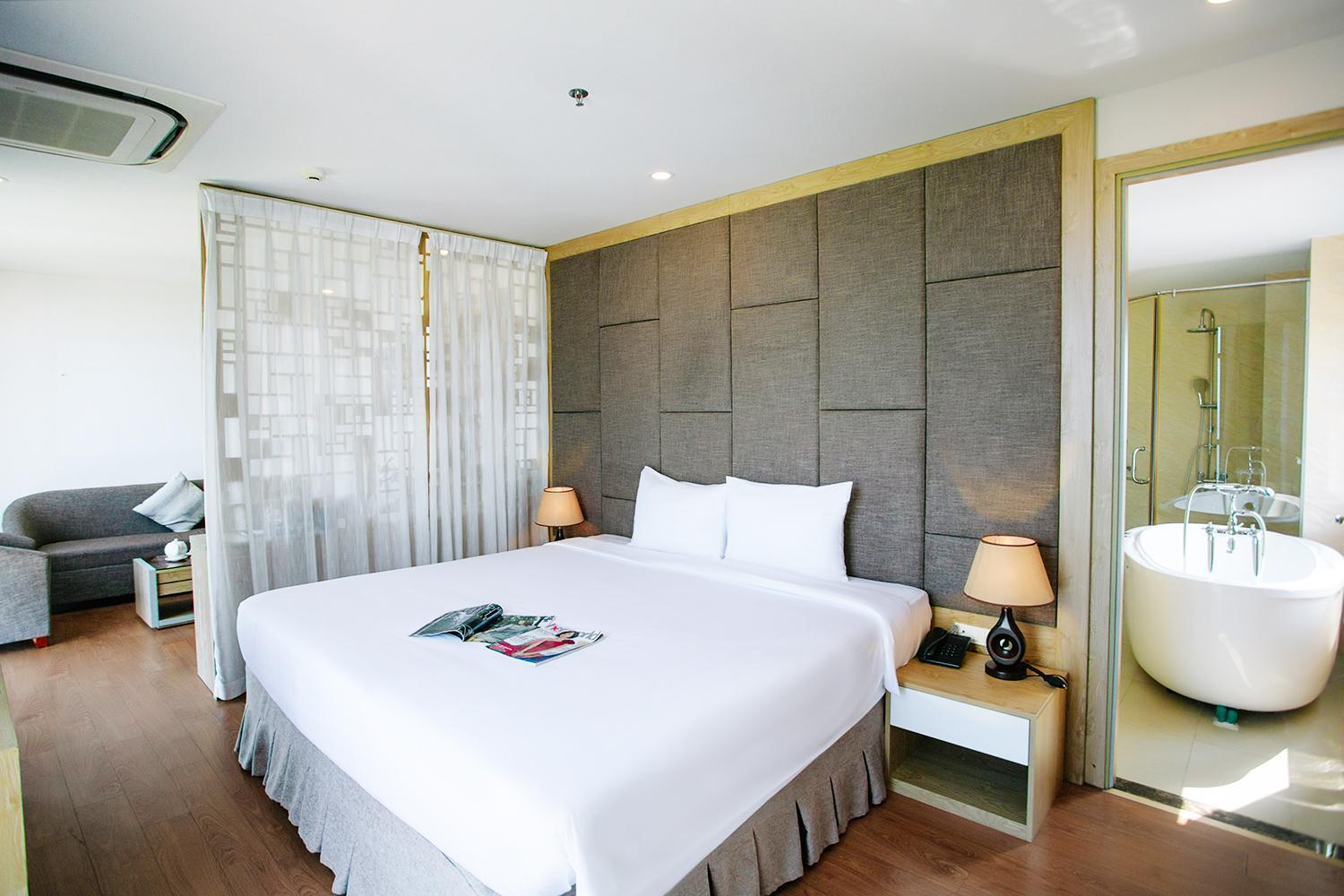 Lavencos Khách sạn 4*