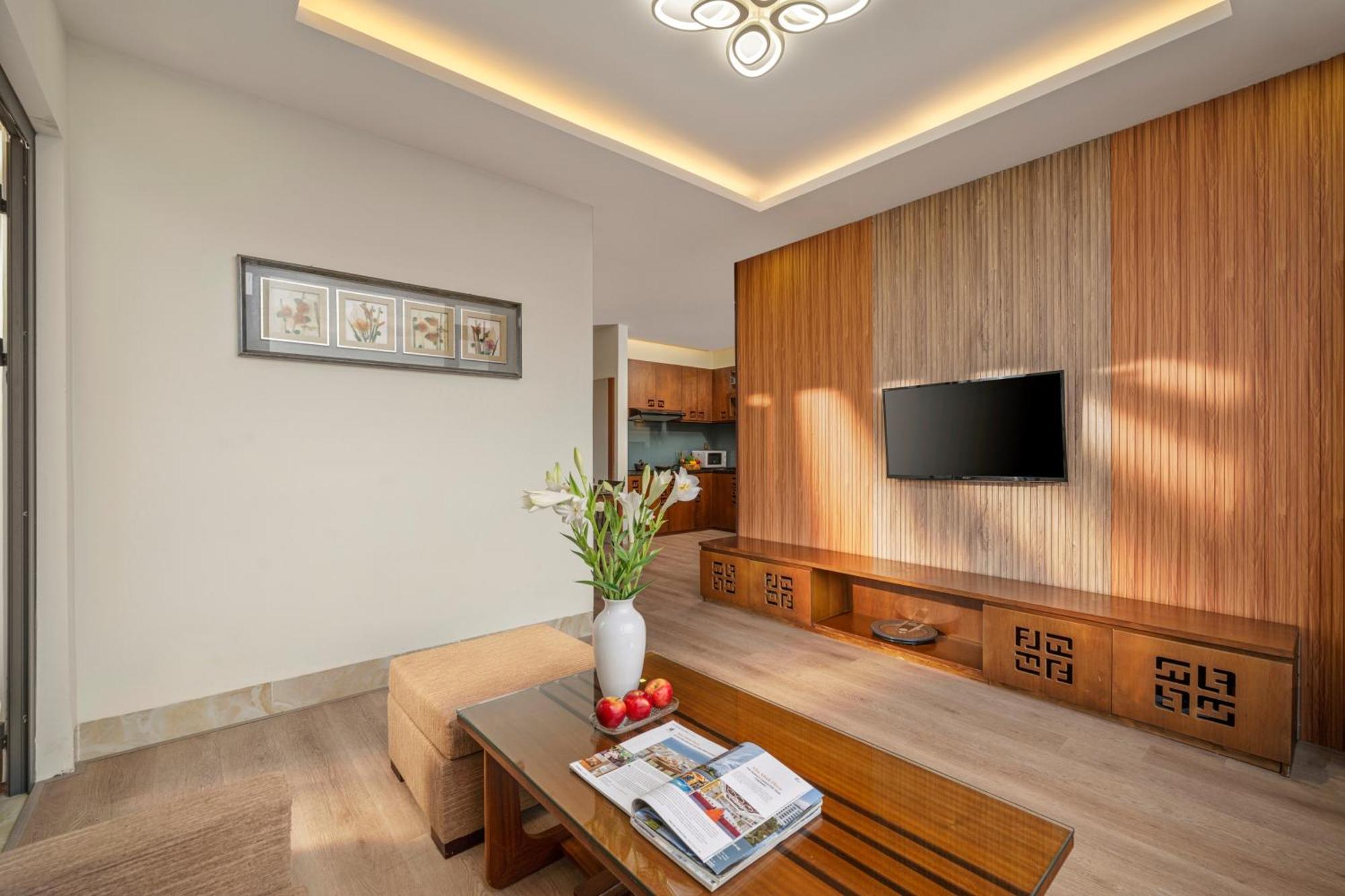 Nhu Minh Plaza Hotel 4*