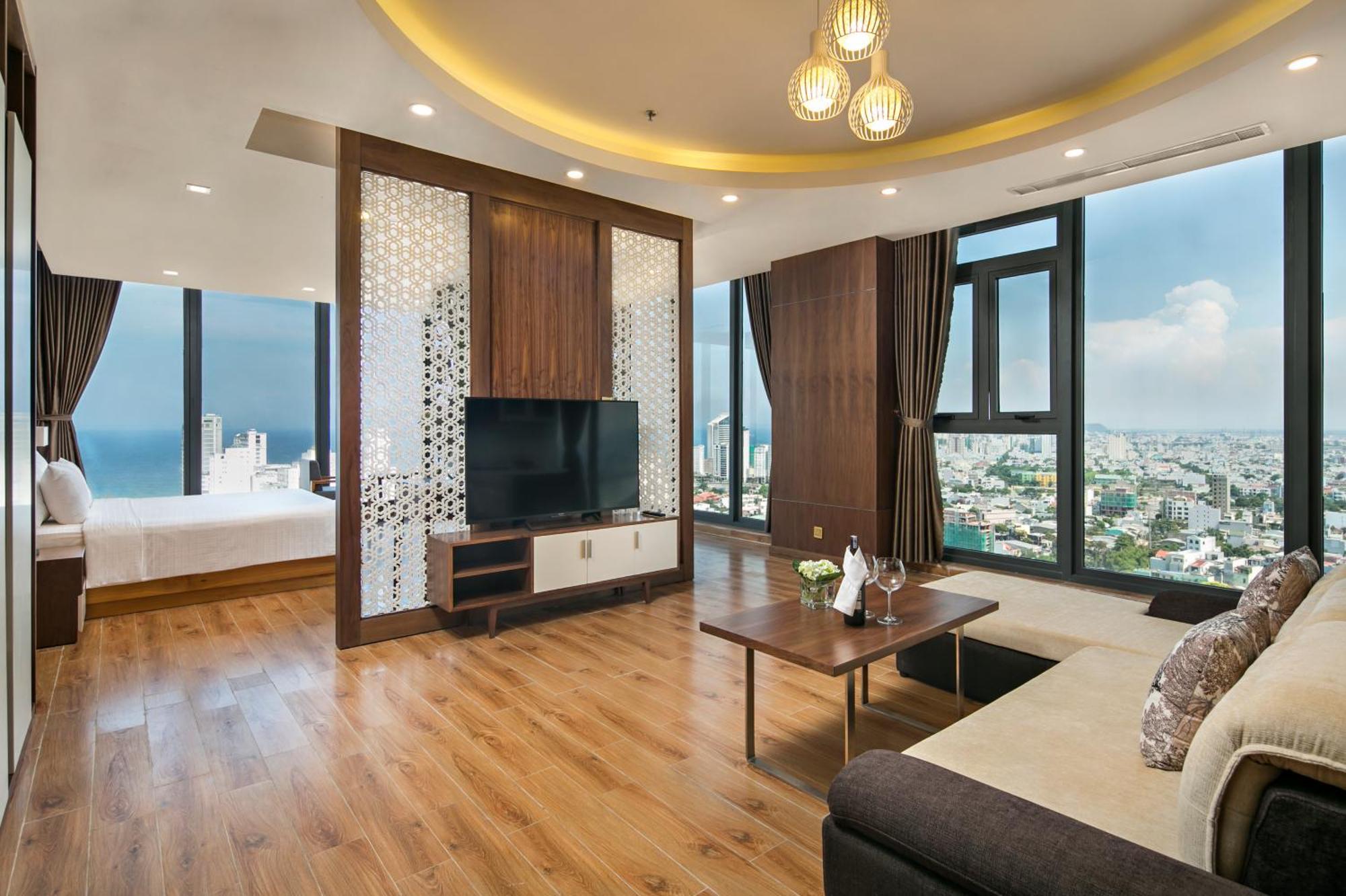 Hotel Nhu Minh Plaza 4*