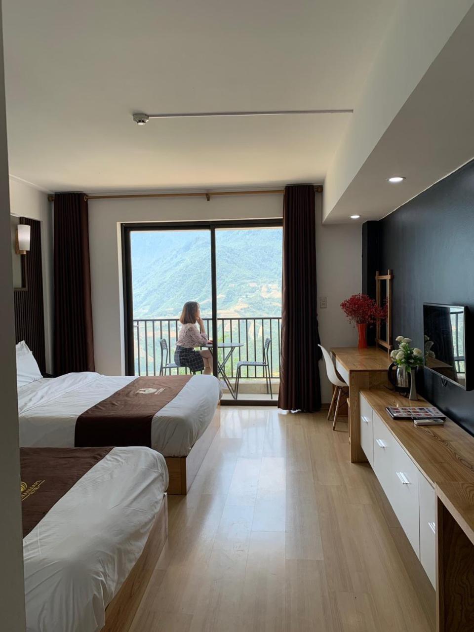 Roxana Hotel 3*