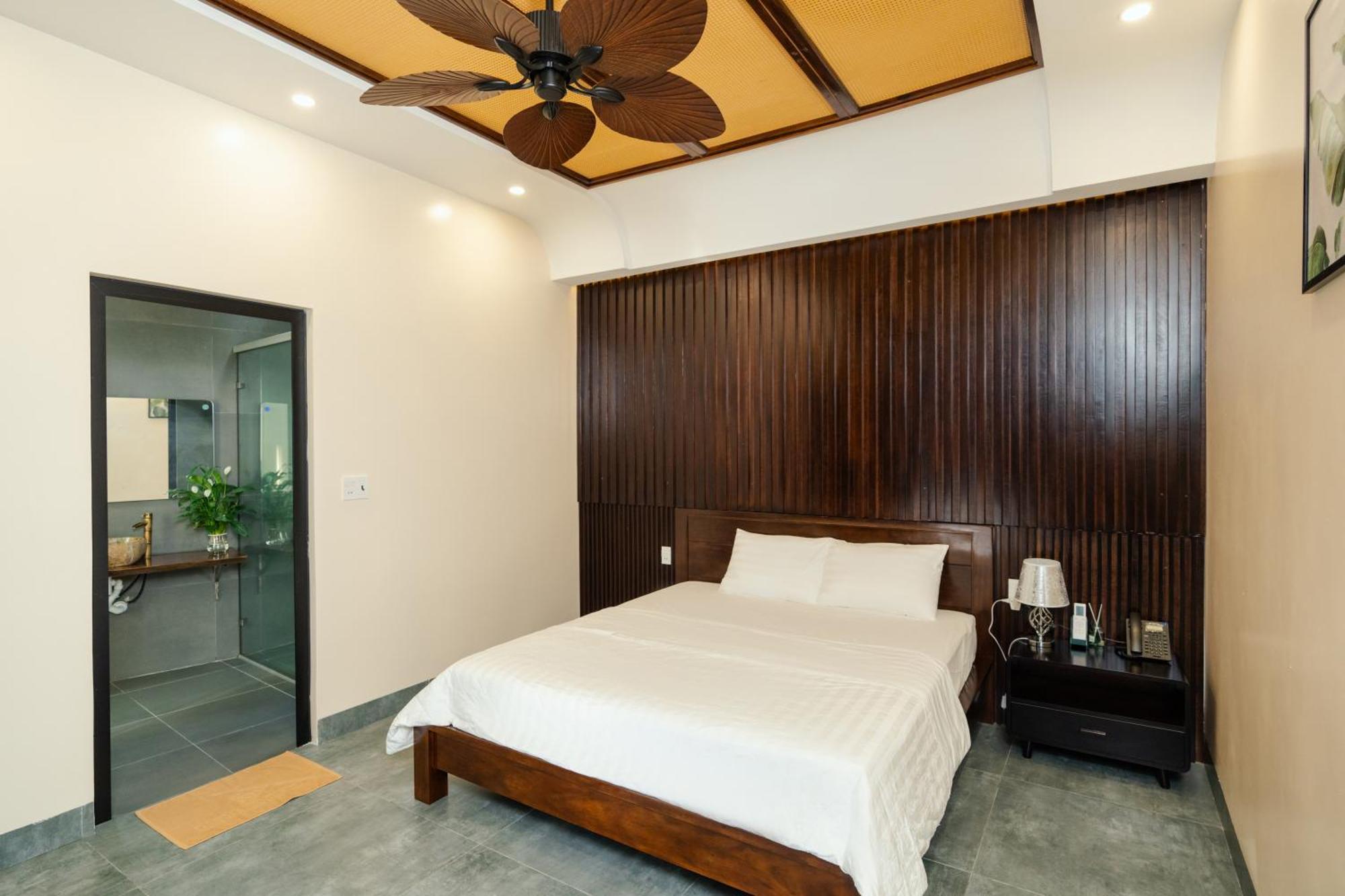 Victory Hotel *