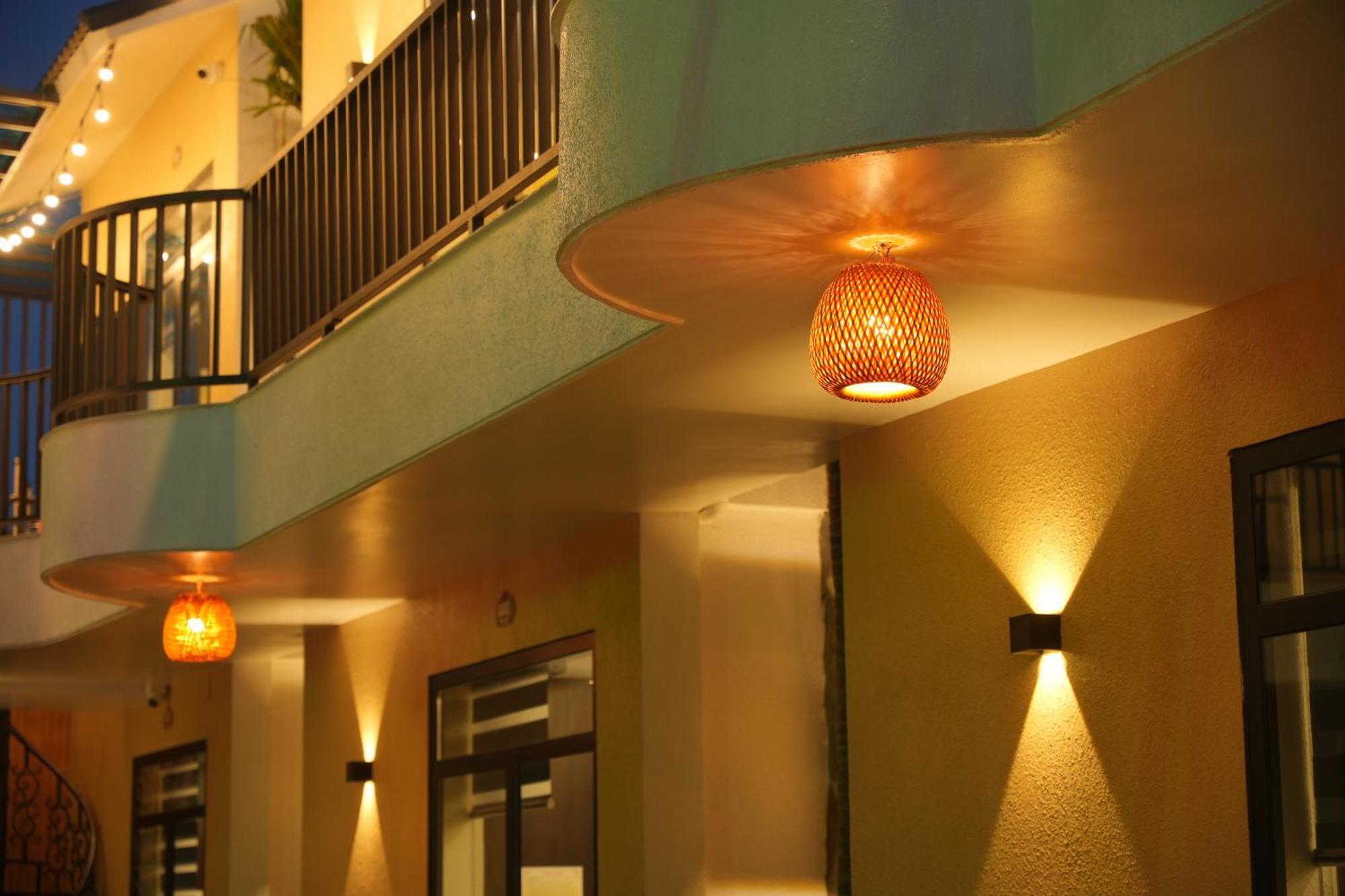 Victory Hotel *