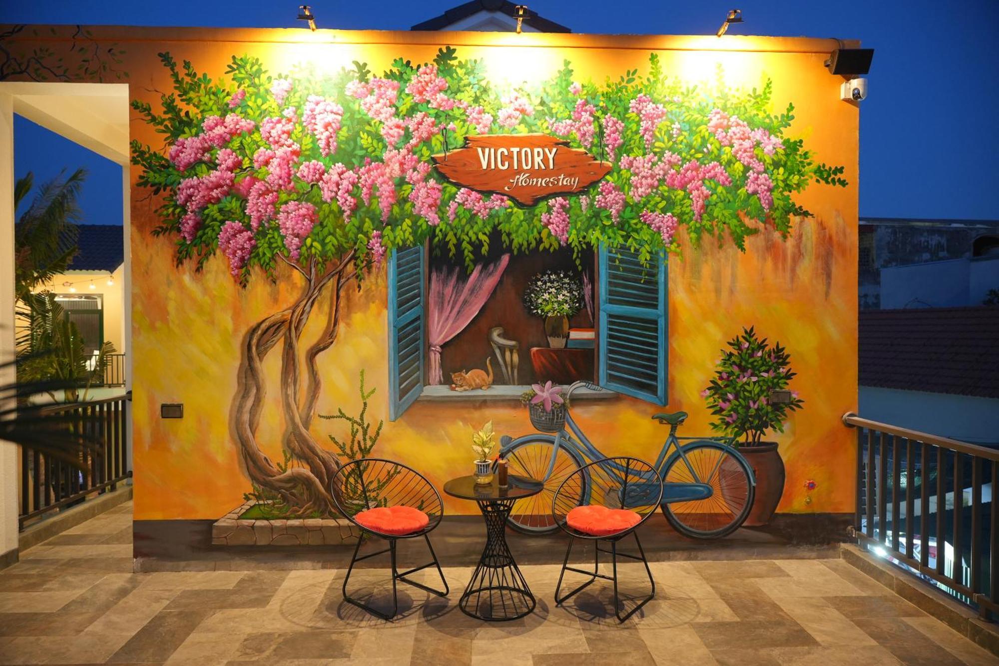 Victory Hotel *