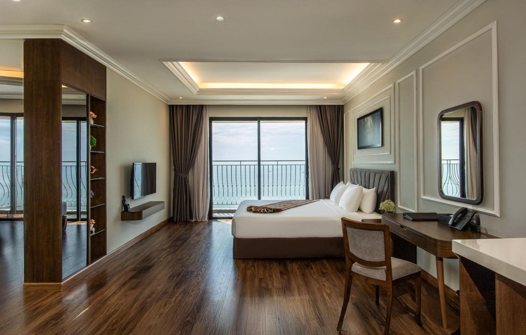 Hotel Vipol &