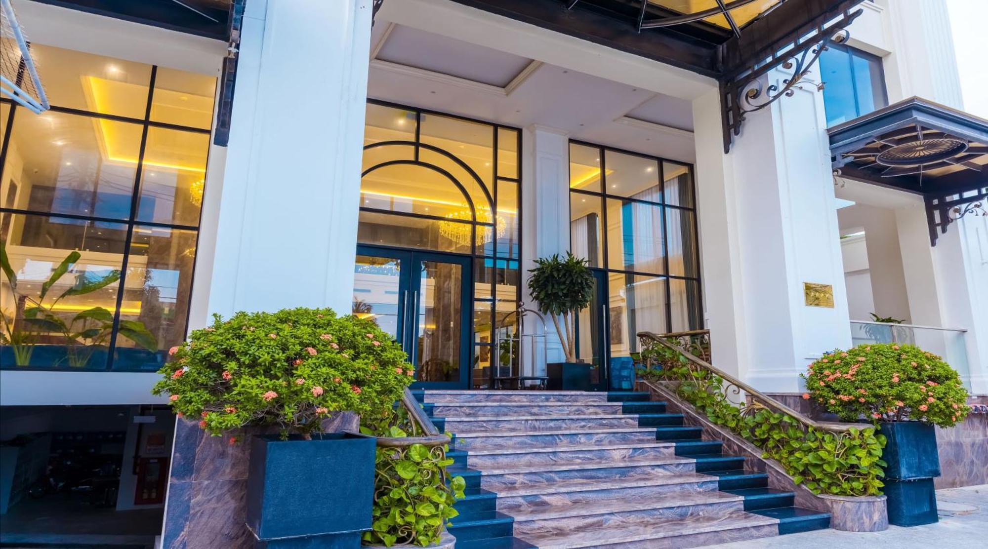 Hotel Vipol & 4*
